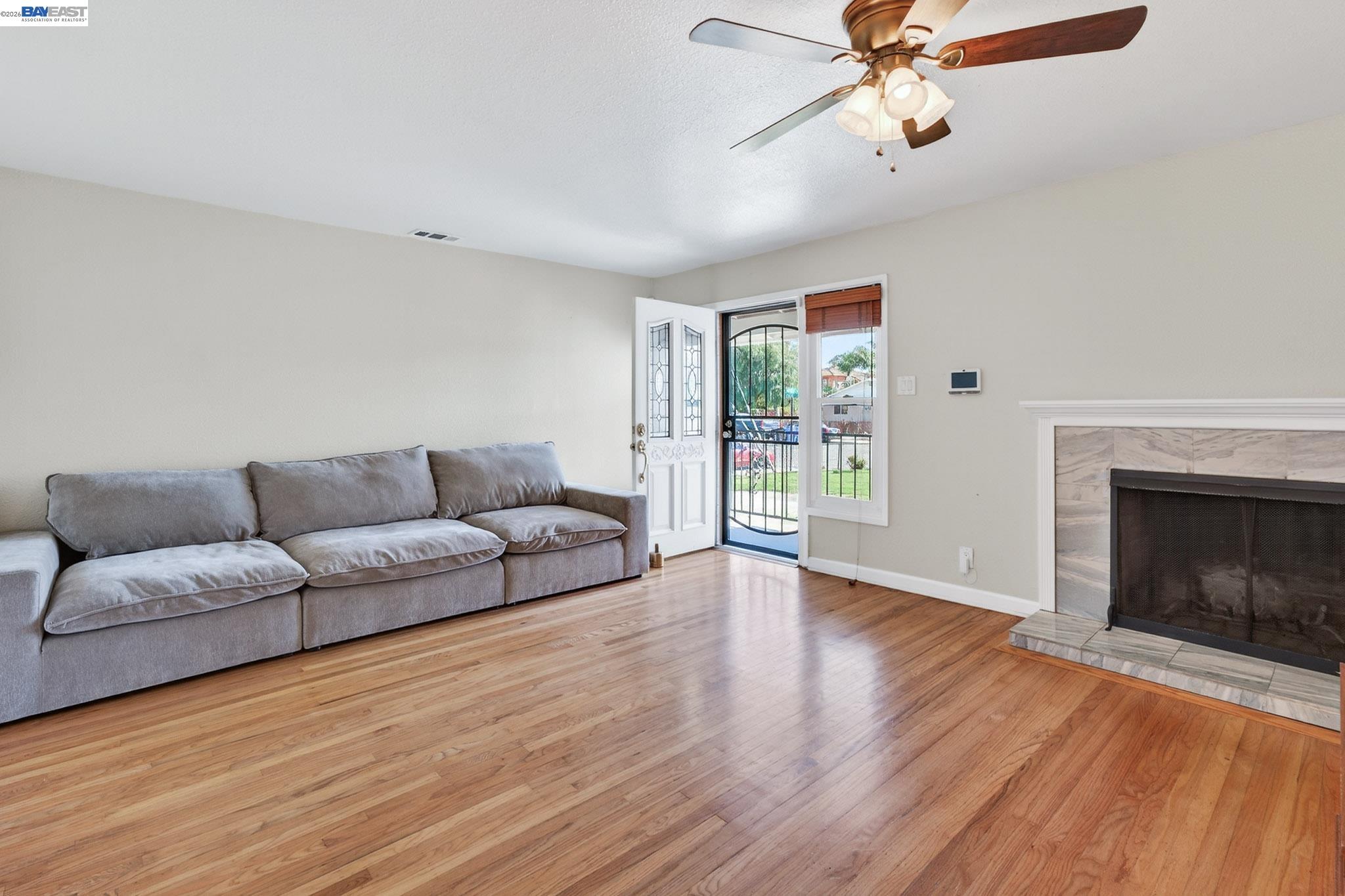 Detail Gallery Image 6 of 26 For 6759 Albyn Court, Newark,  CA 94560 - 3 Beds | 2 Baths