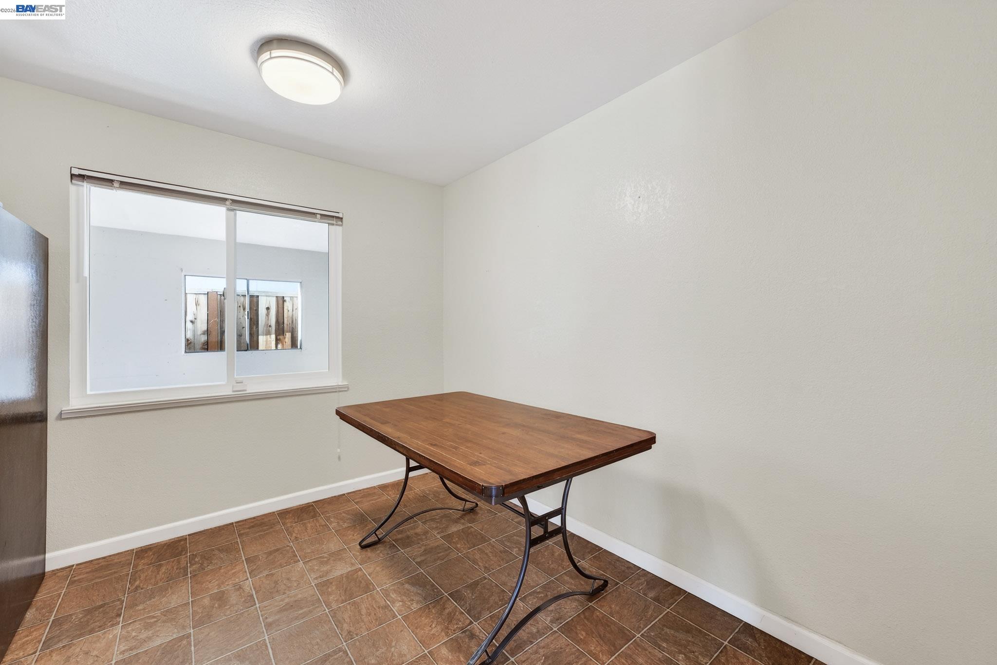 Detail Gallery Image 10 of 26 For 6759 Albyn Court, Newark,  CA 94560 - 3 Beds | 2 Baths