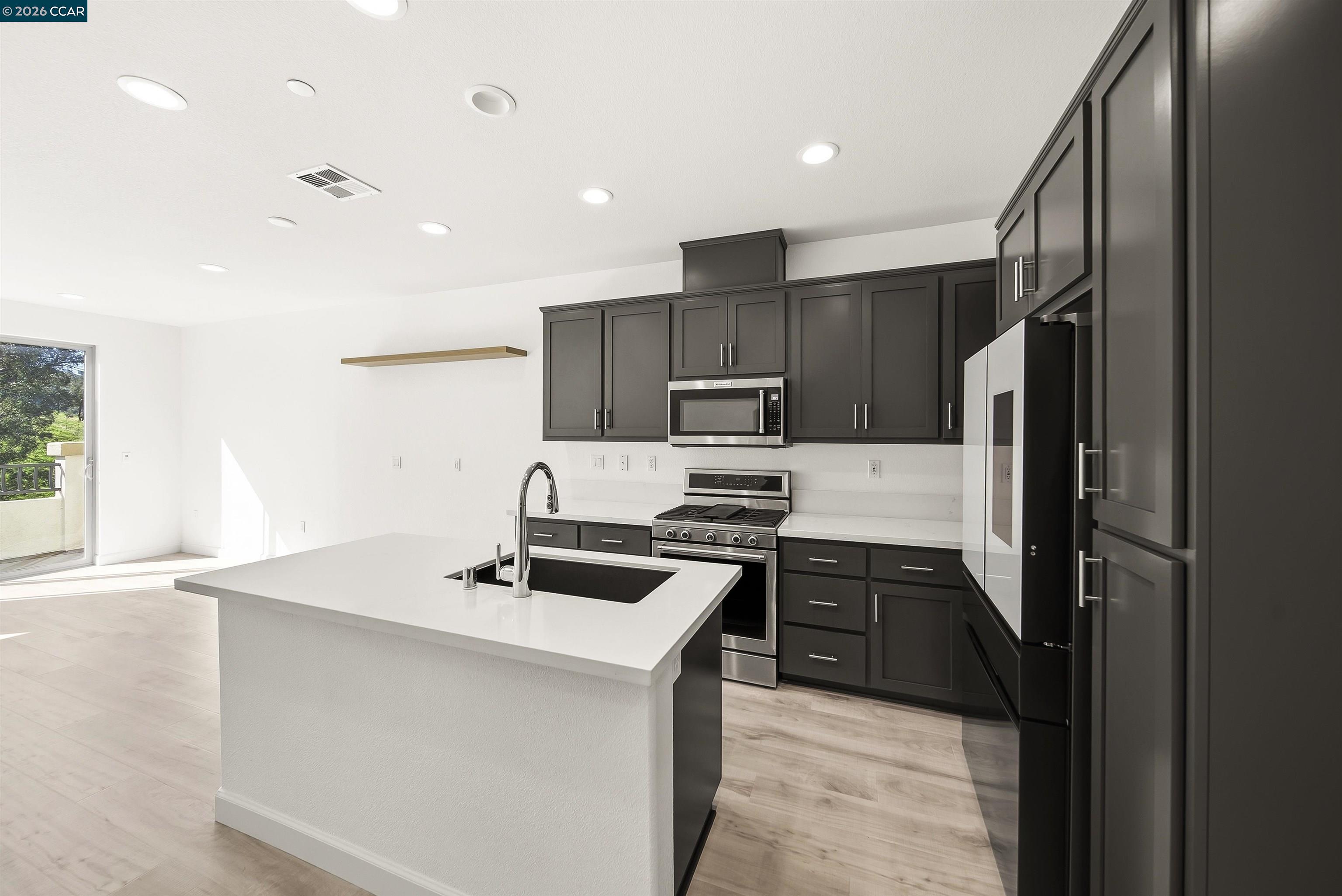 Photo #6: 41129525 Listing: Photo #6