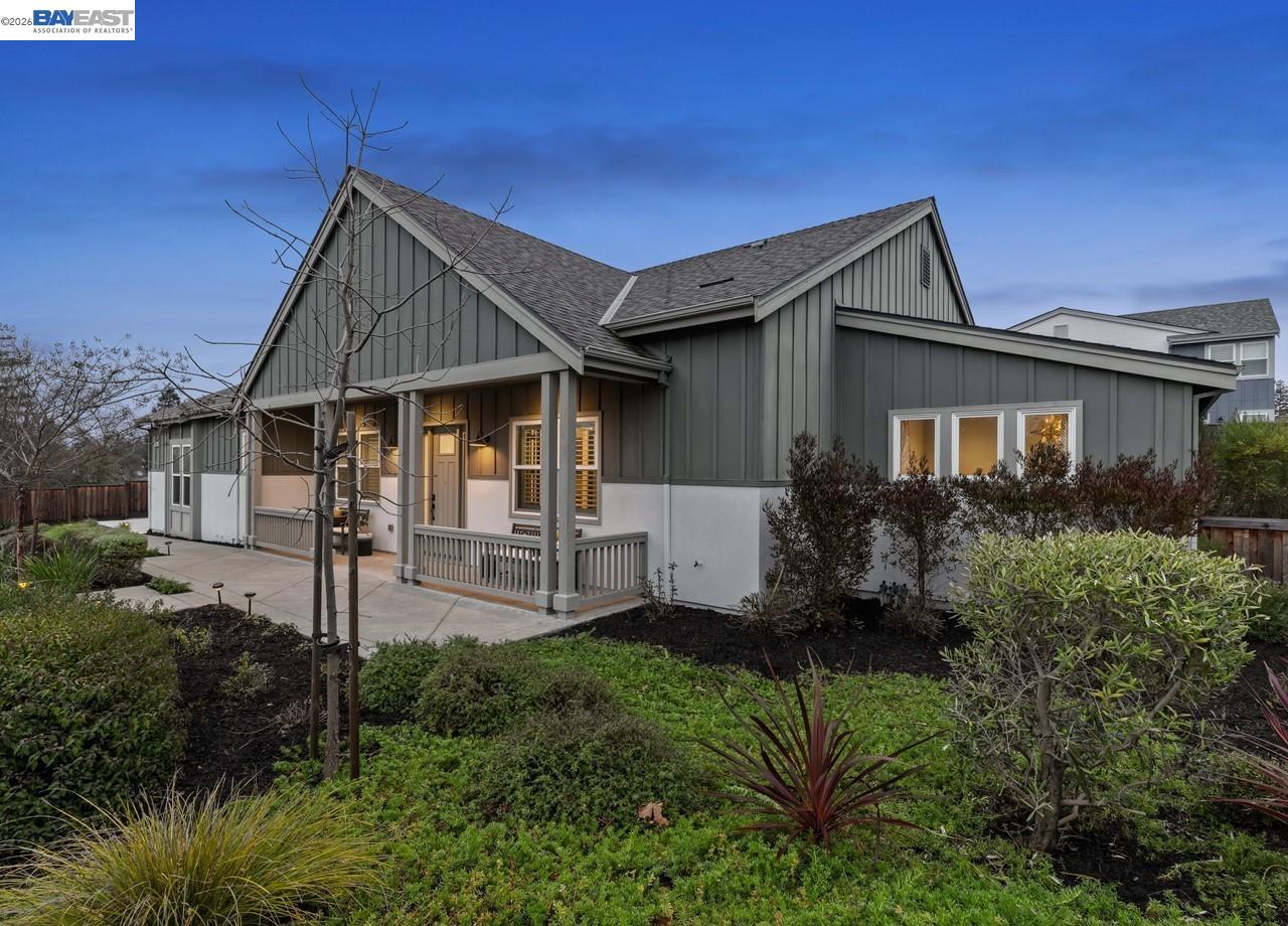 Detail Gallery Image 2 of 60 For 580 Boyd Rd, Pleasant Hill,  CA 94523 - 5 Beds | 4/1 Baths