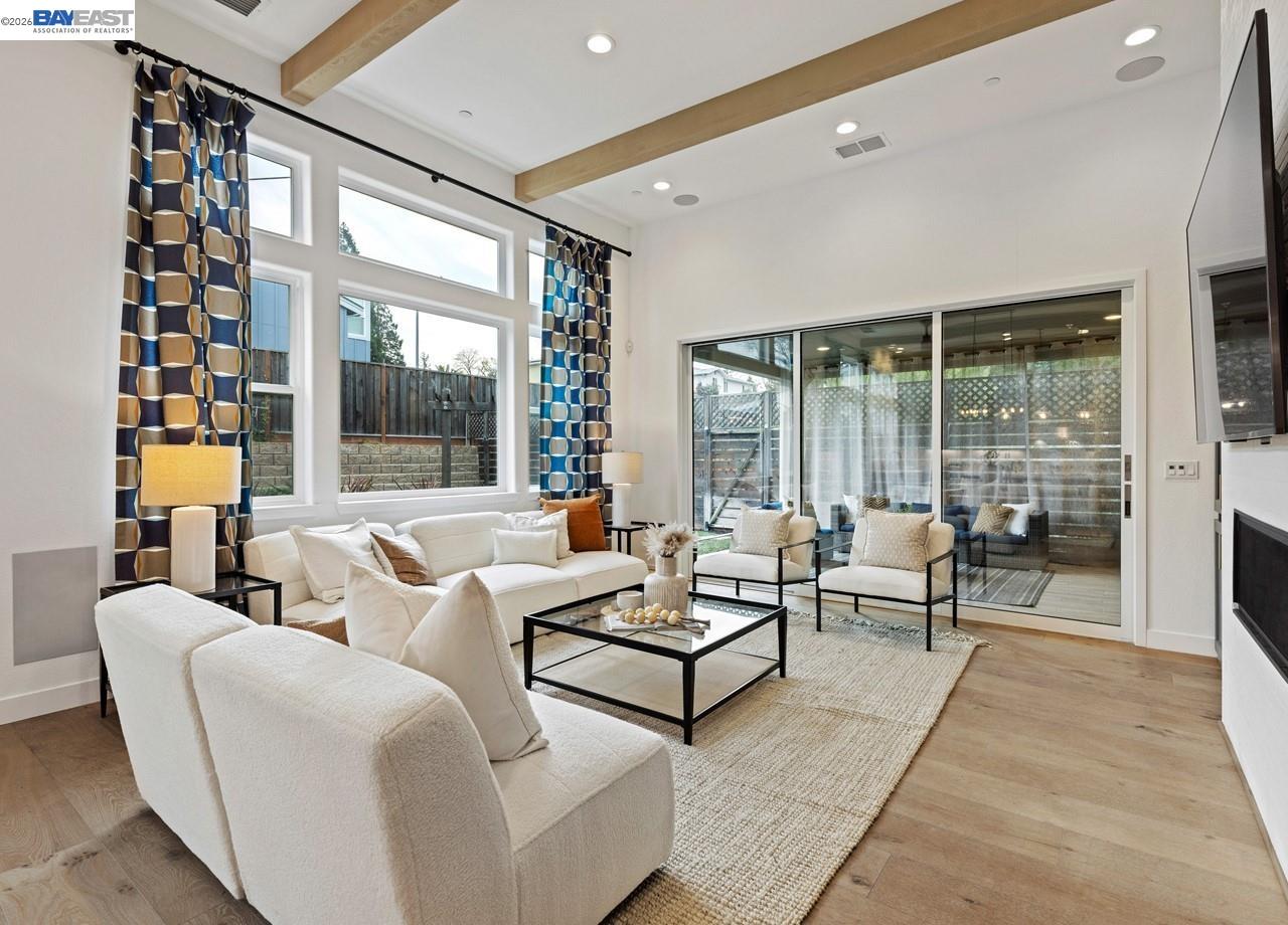 Detail Gallery Image 17 of 60 For 580 Boyd Rd, Pleasant Hill,  CA 94523 - 5 Beds | 4/1 Baths