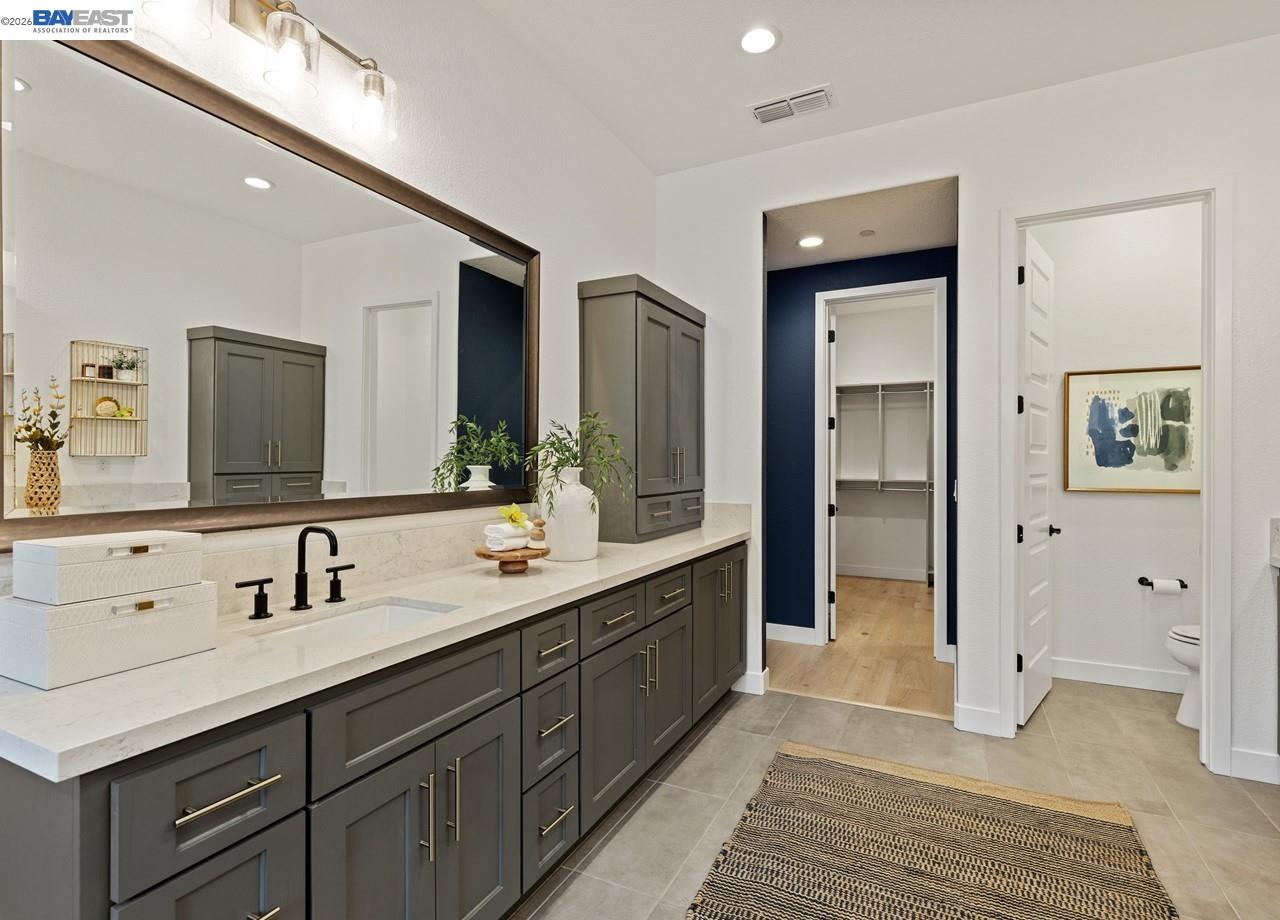 Detail Gallery Image 33 of 60 For 580 Boyd Rd, Pleasant Hill,  CA 94523 - 5 Beds | 4/1 Baths