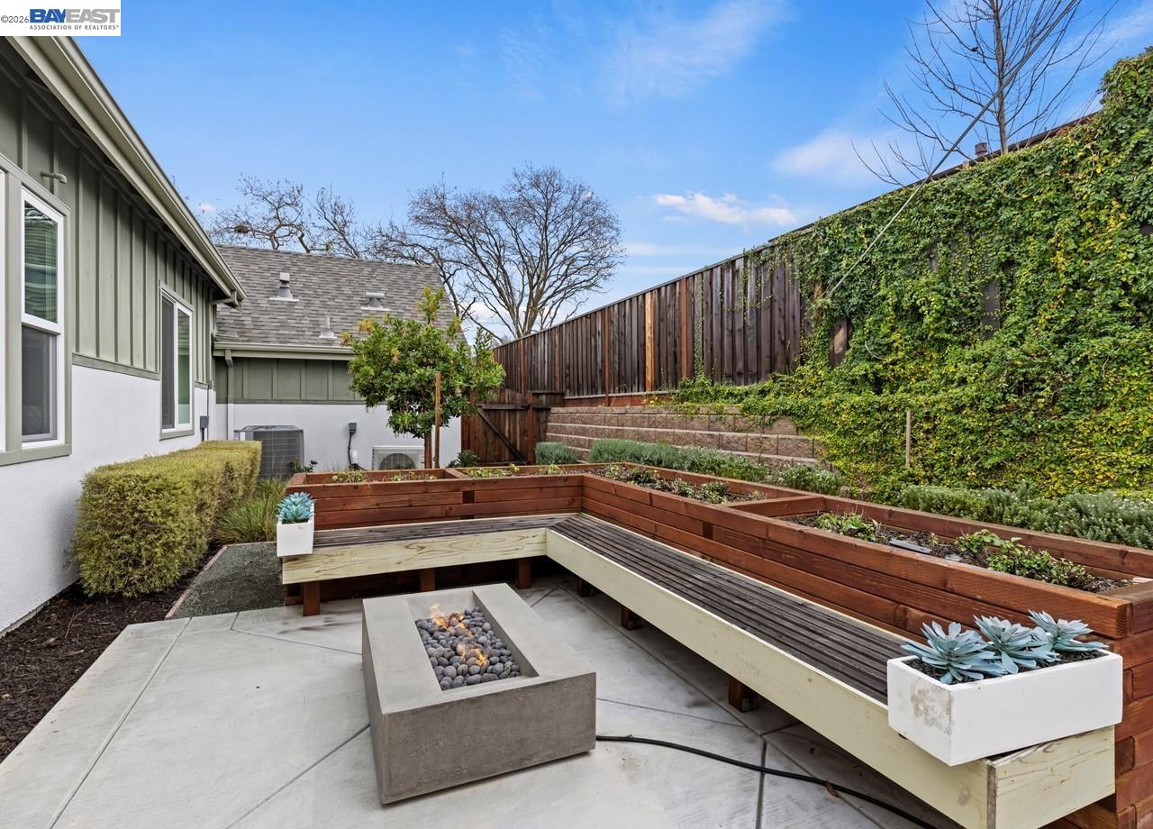 Detail Gallery Image 42 of 60 For 580 Boyd Rd, Pleasant Hill,  CA 94523 - 5 Beds | 4/1 Baths