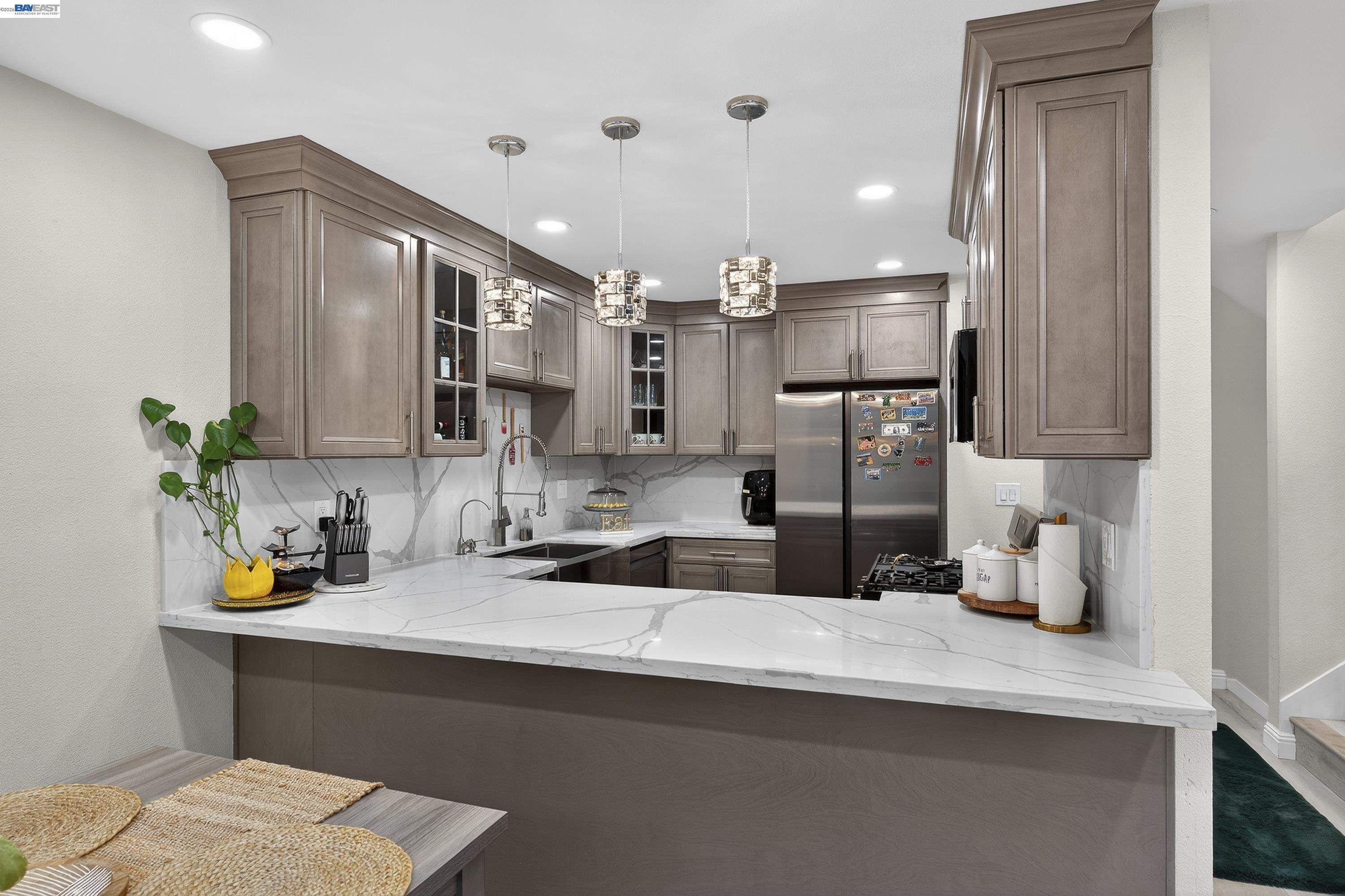 Detail Gallery Image 16 of 60 For 903 Appian Knoll Ct, El Sobrante,  CA 94803 - 3 Beds | 2/1 Baths