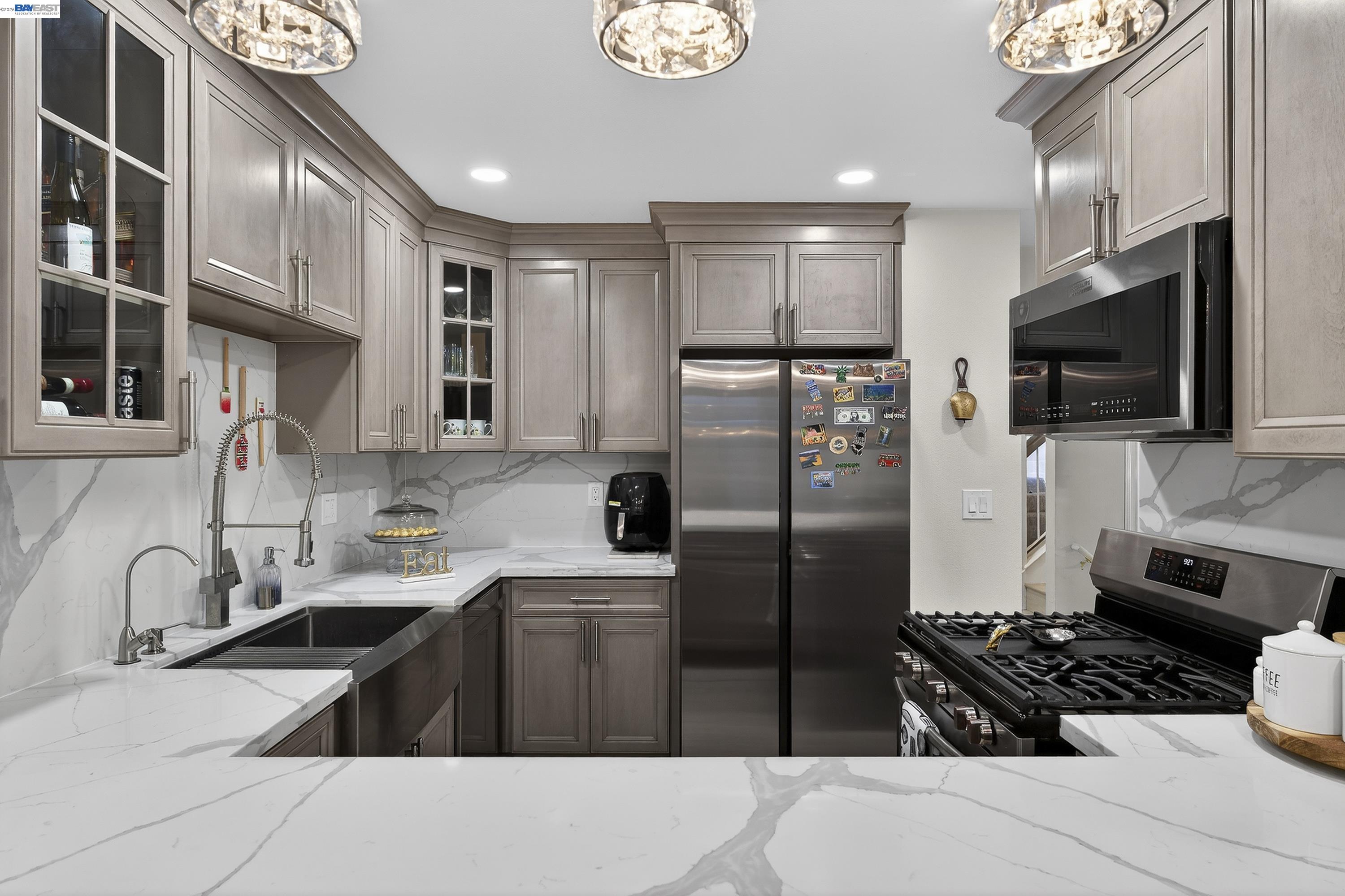 Detail Gallery Image 17 of 60 For 903 Appian Knoll Ct, El Sobrante,  CA 94803 - 3 Beds | 2/1 Baths