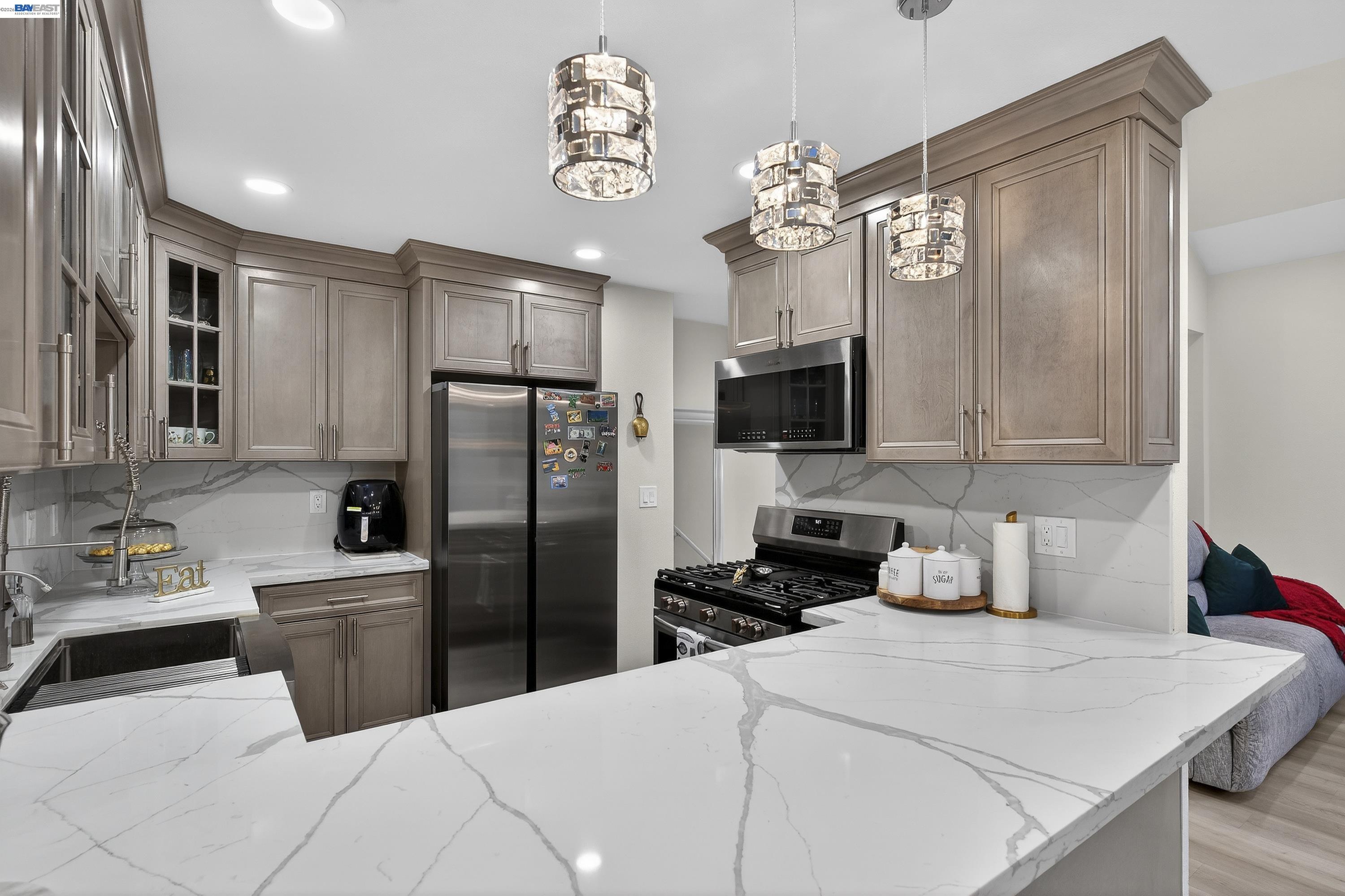 Detail Gallery Image 18 of 60 For 903 Appian Knoll Ct, El Sobrante,  CA 94803 - 3 Beds | 2/1 Baths