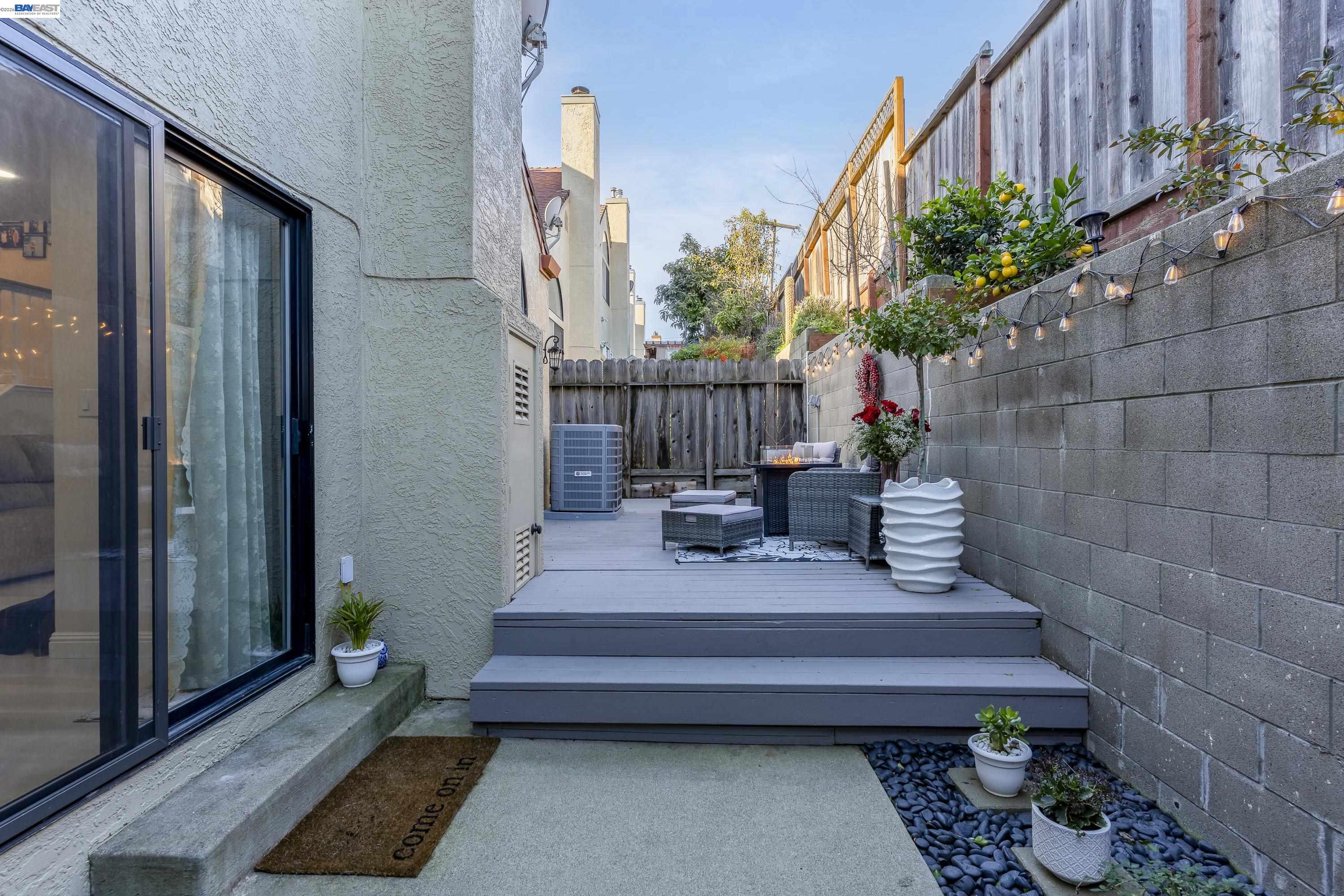 Detail Gallery Image 52 of 60 For 903 Appian Knoll Ct, El Sobrante,  CA 94803 - 3 Beds | 2/1 Baths