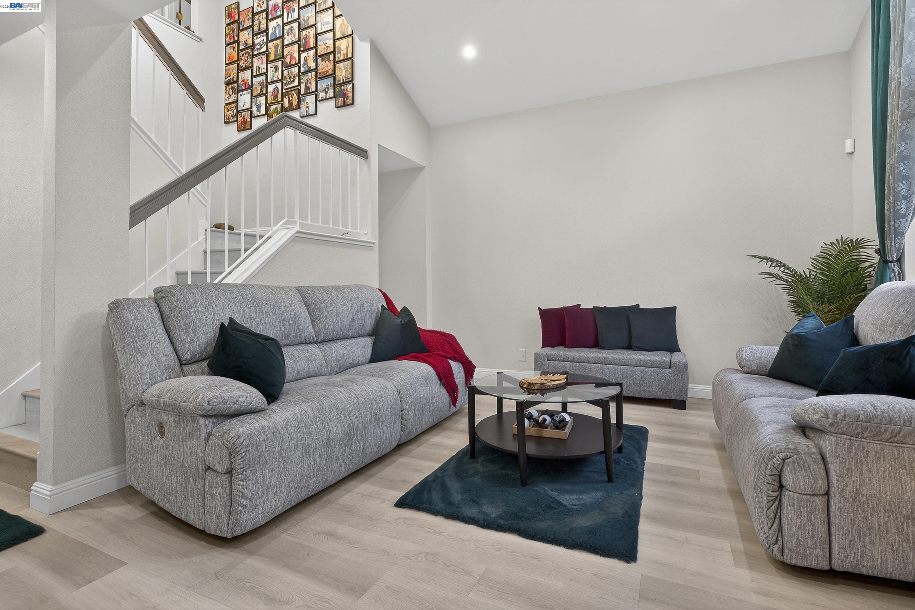 Detail Gallery Image 10 of 60 For 903 Appian Knoll Ct, El Sobrante,  CA 94803 - 3 Beds | 2/1 Baths