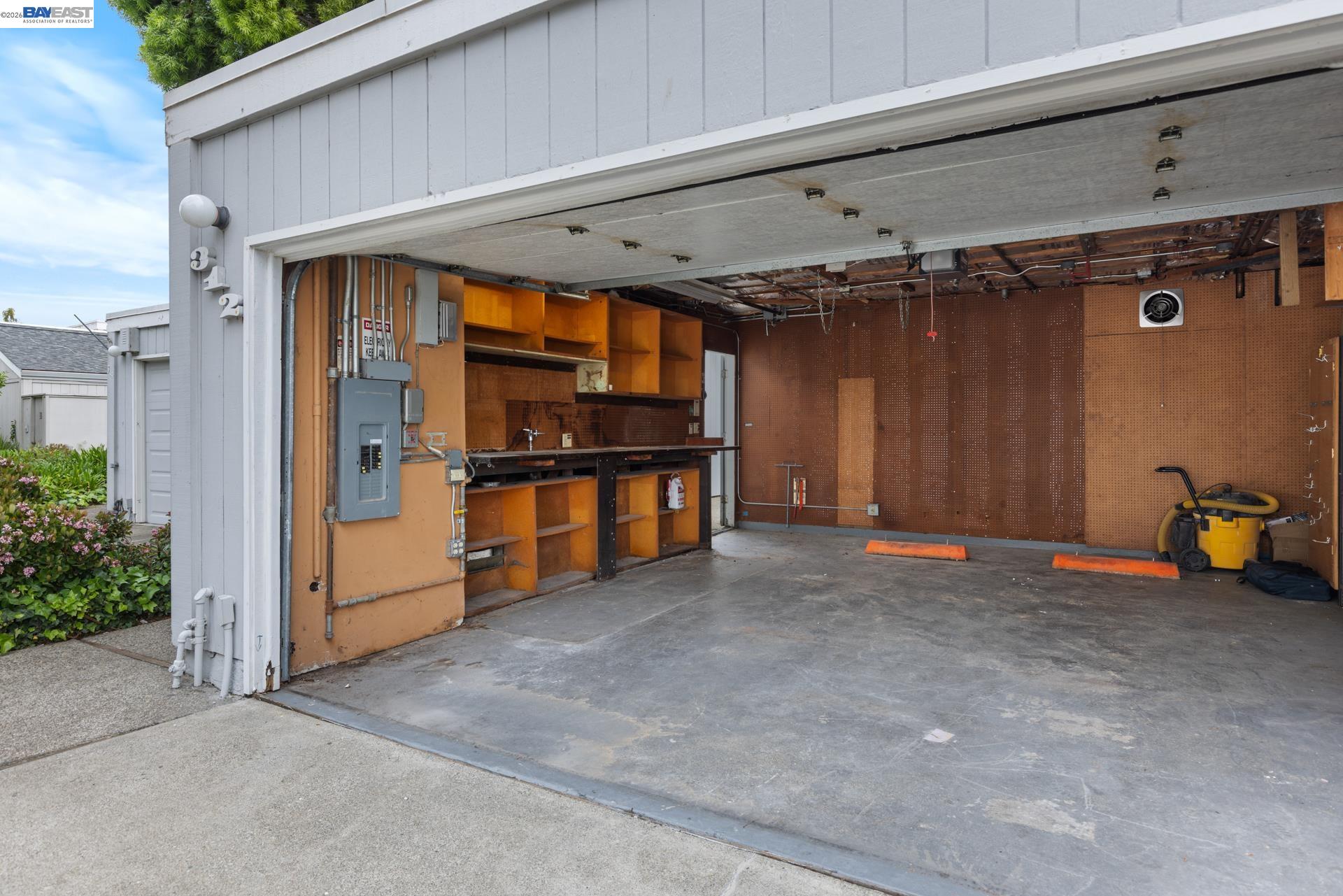 Photo #42: 41129537 Listing: Photo #42