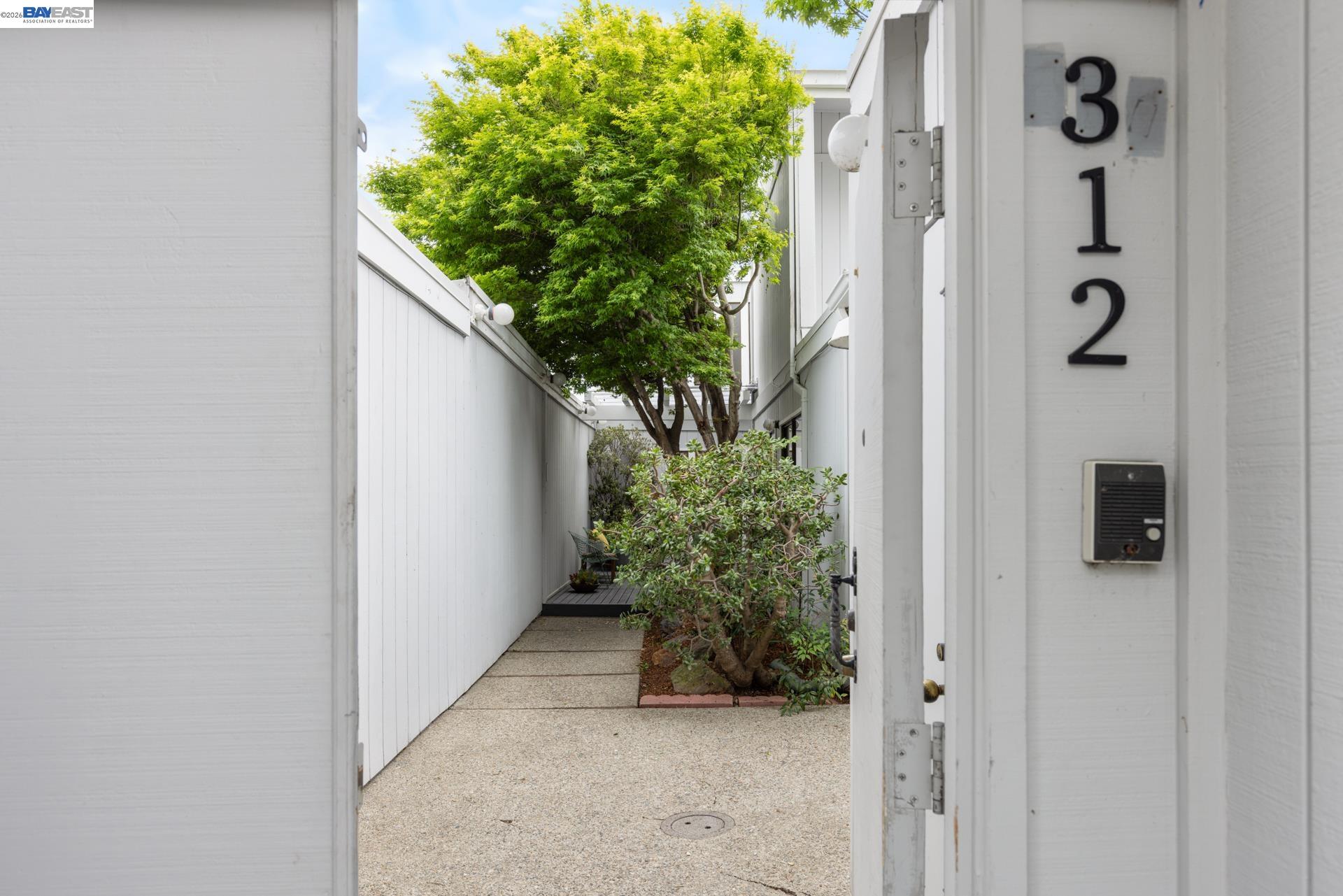 Photo #7: 41129537 Listing: Photo #7