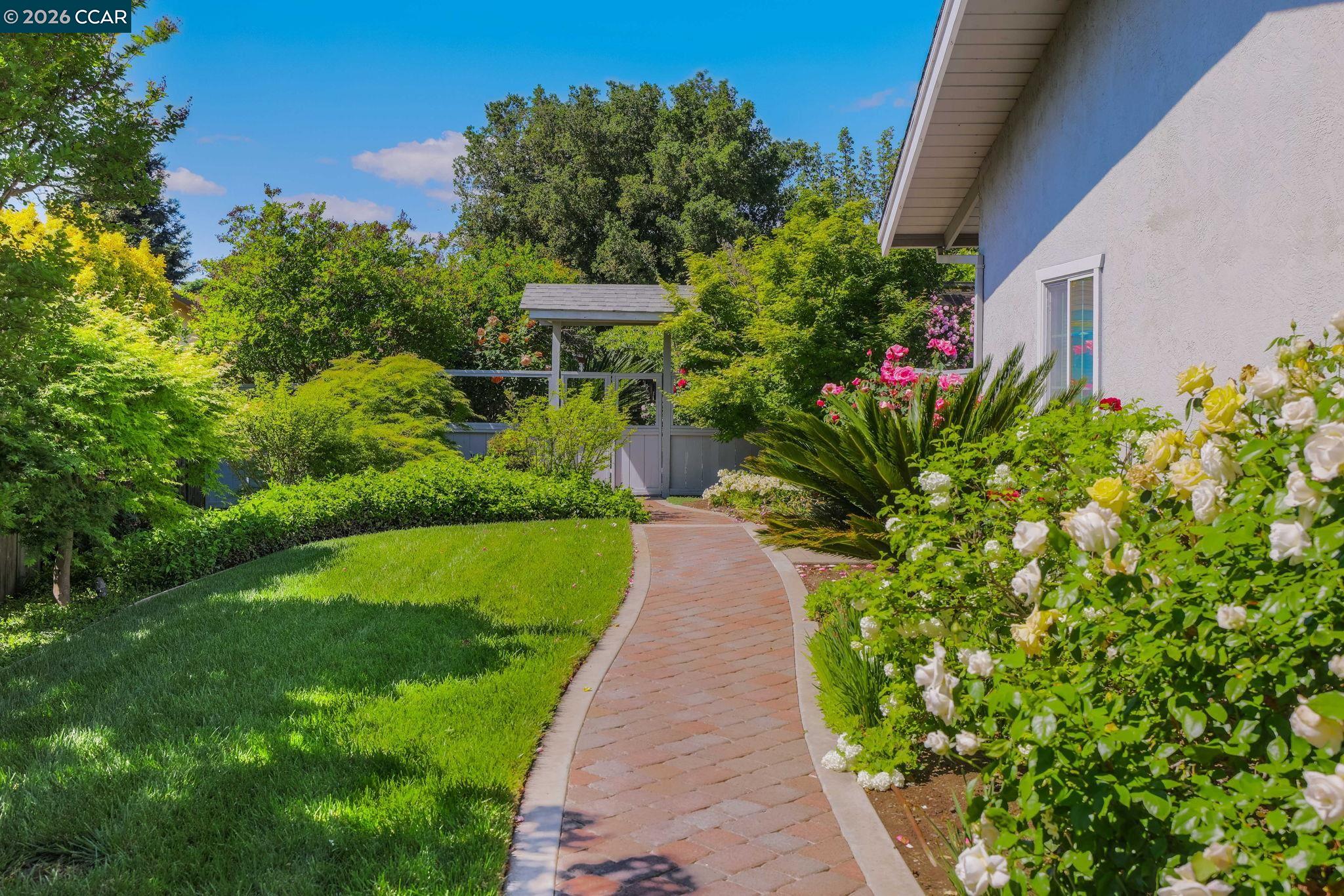 Detail Gallery Image 39 of 48 For 3624 Sanford St, Concord,  CA 94520 - 4 Beds | 3 Baths