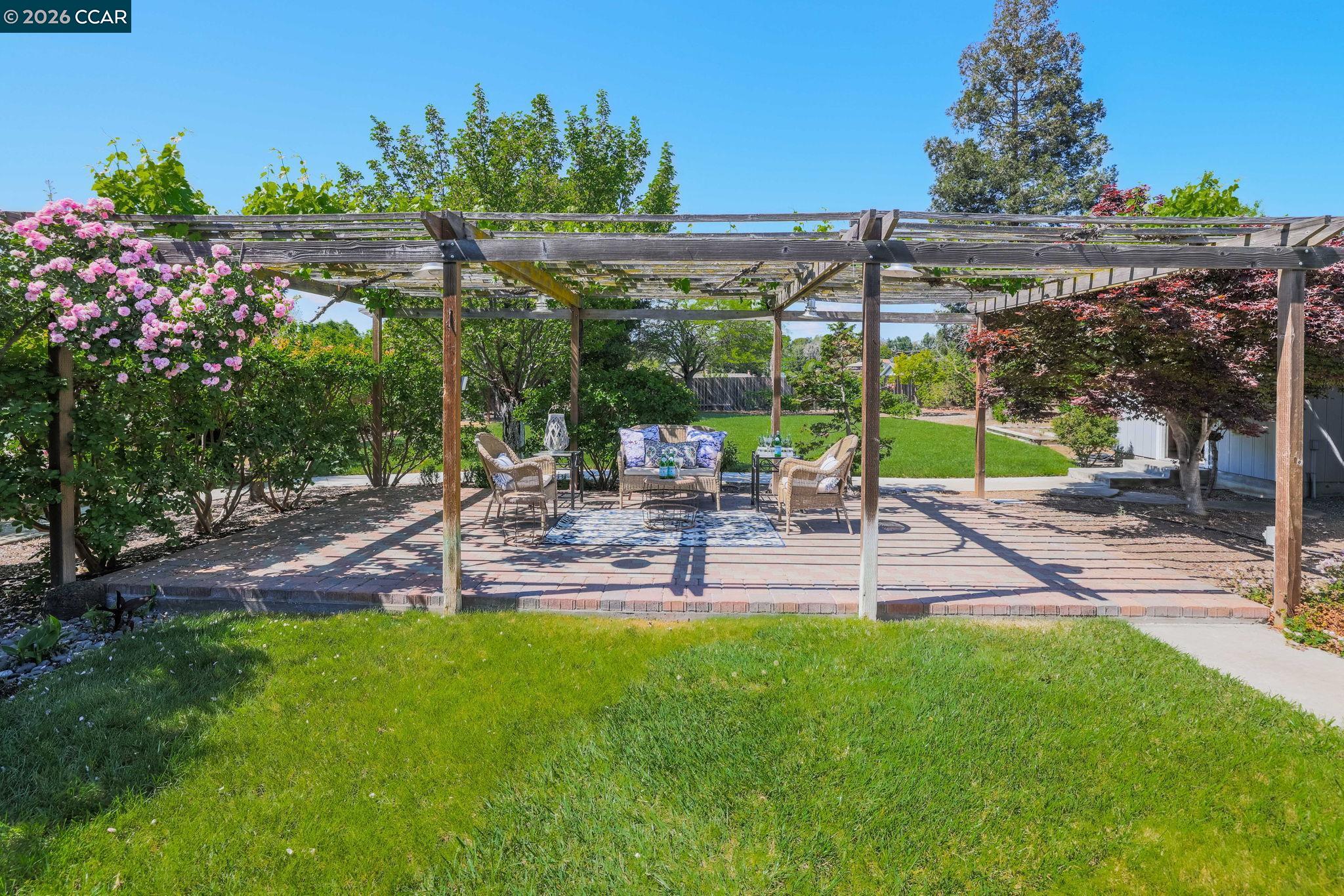 Detail Gallery Image 42 of 48 For 3624 Sanford St, Concord,  CA 94520 - 4 Beds | 3 Baths