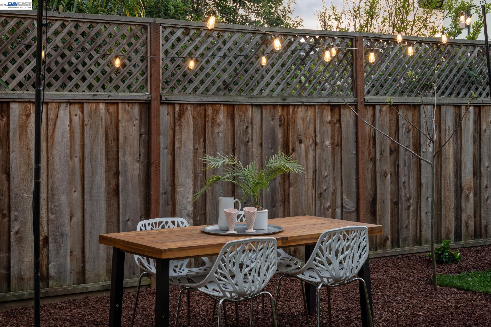 Detail Gallery Image 36 of 43 For 2431 Linden Street, Oakland,  CA 94607 - 4 Beds | 3 Baths