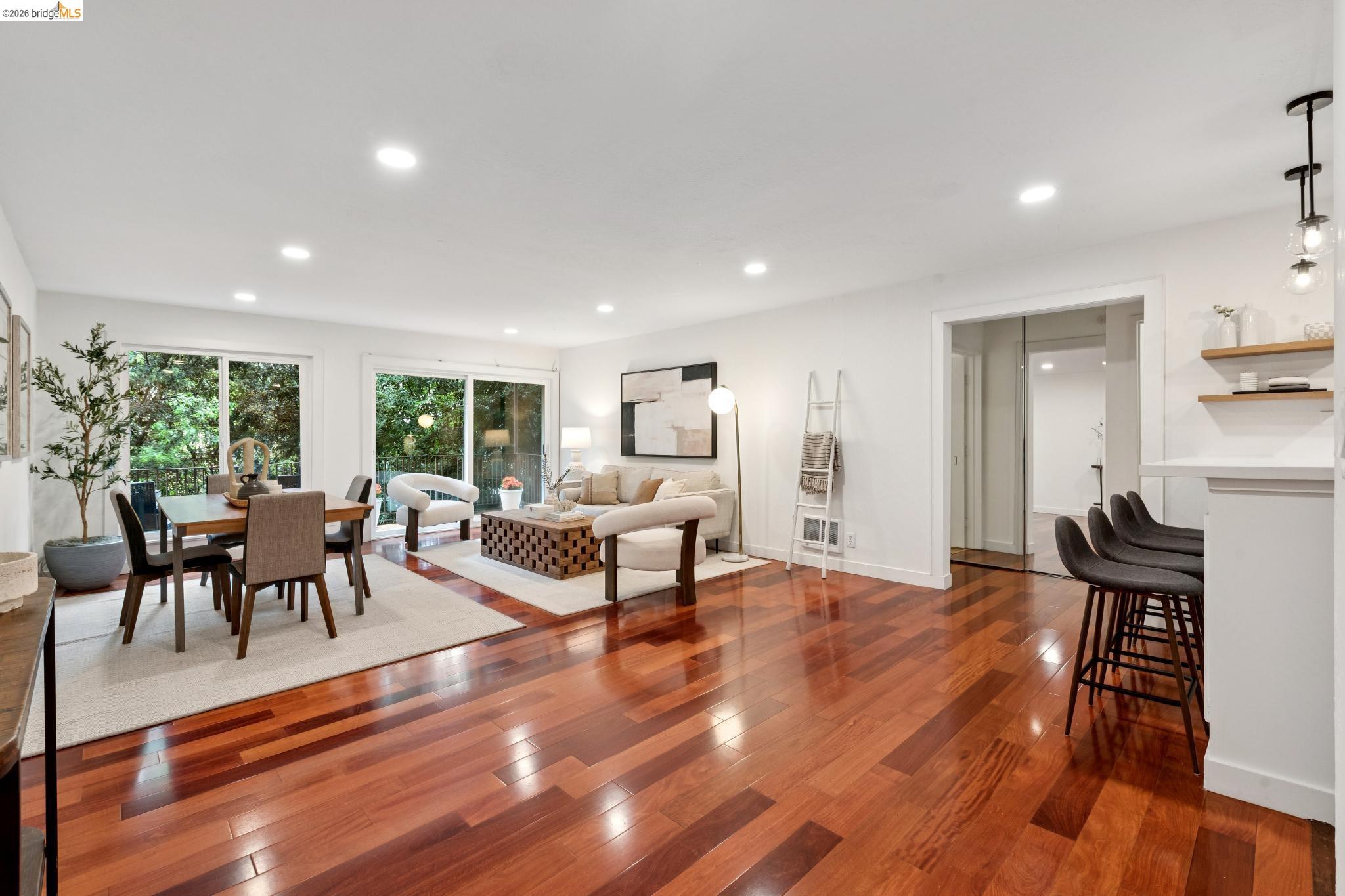 Photo #1: 41129546 Listing: Photo #1