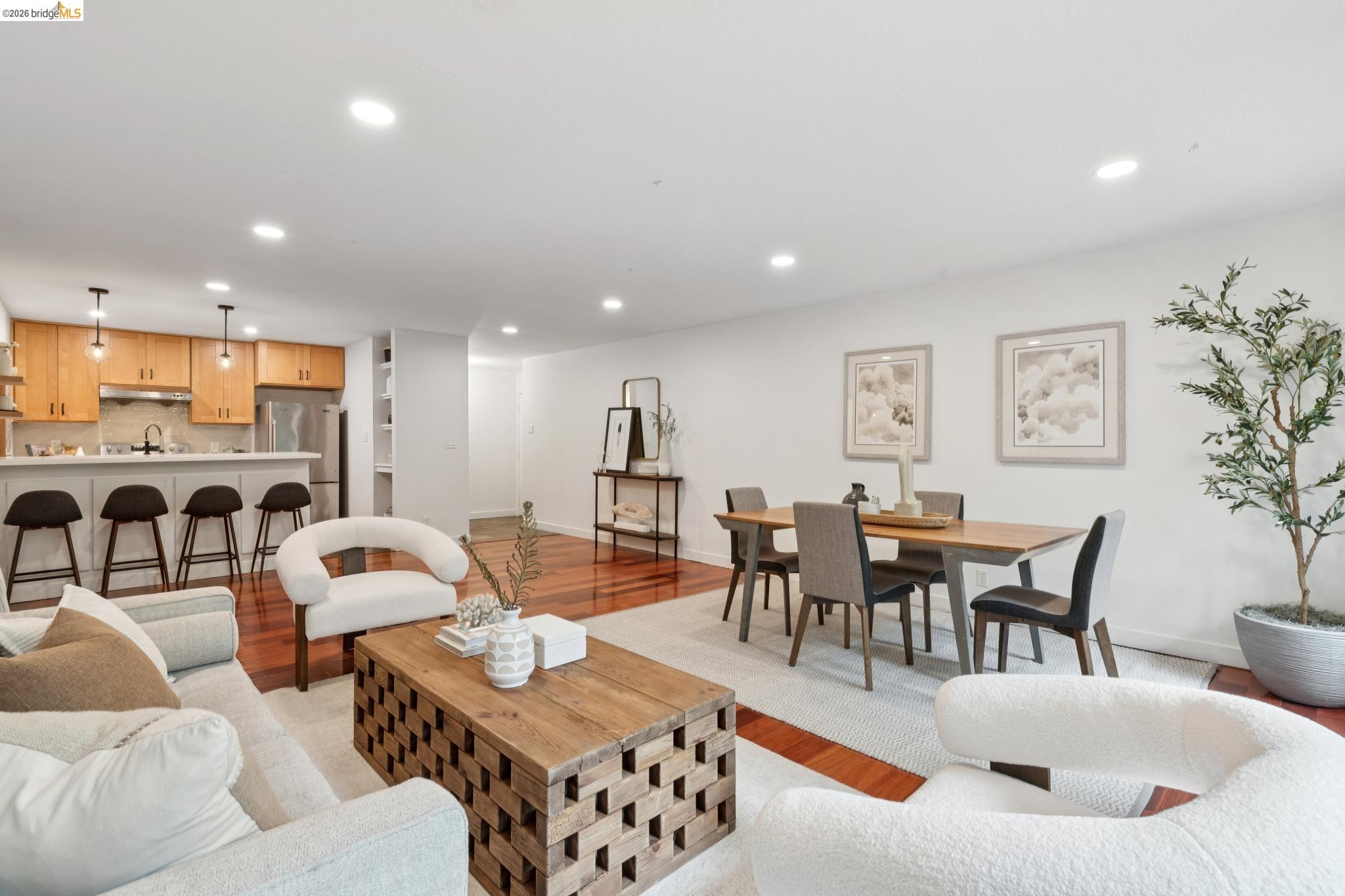 Photo #8: 41129546 Listing: Photo #8