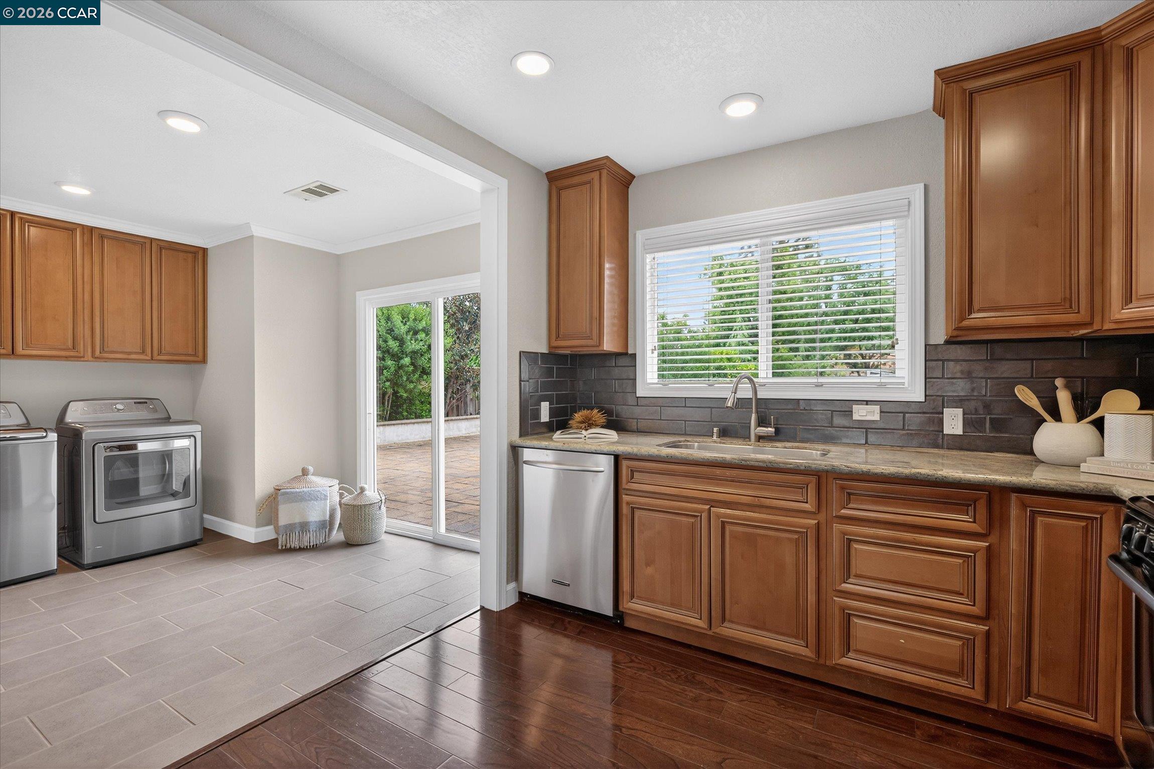 Detail Gallery Image 12 of 33 For 4092 Nulty Dr, Concord,  CA 94521 - 4 Beds | 2 Baths