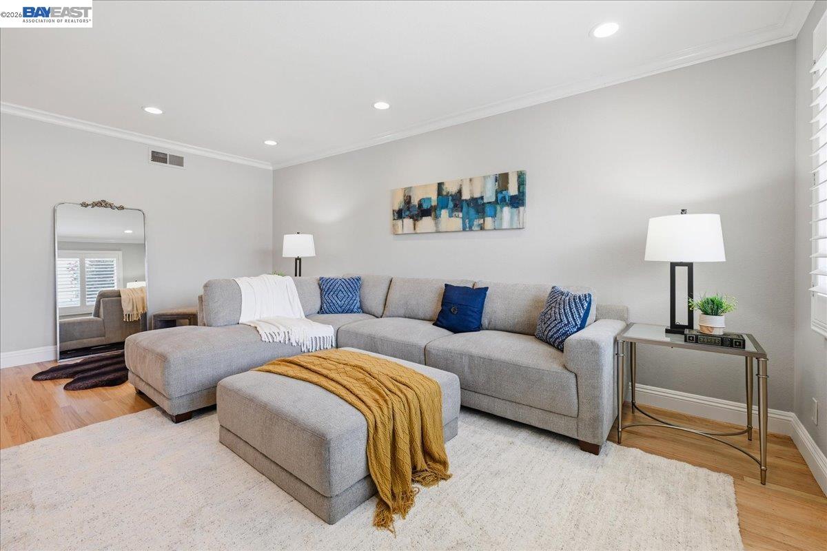 Detail Gallery Image 11 of 57 For 4685 Victoria Park Ct, Fremont,  CA 94538 - 4 Beds | 2 Baths