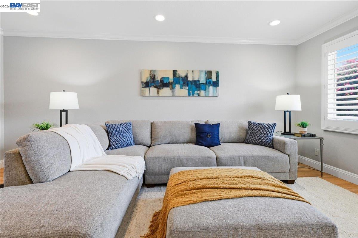 Detail Gallery Image 12 of 57 For 4685 Victoria Park Ct, Fremont,  CA 94538 - 4 Beds | 2 Baths