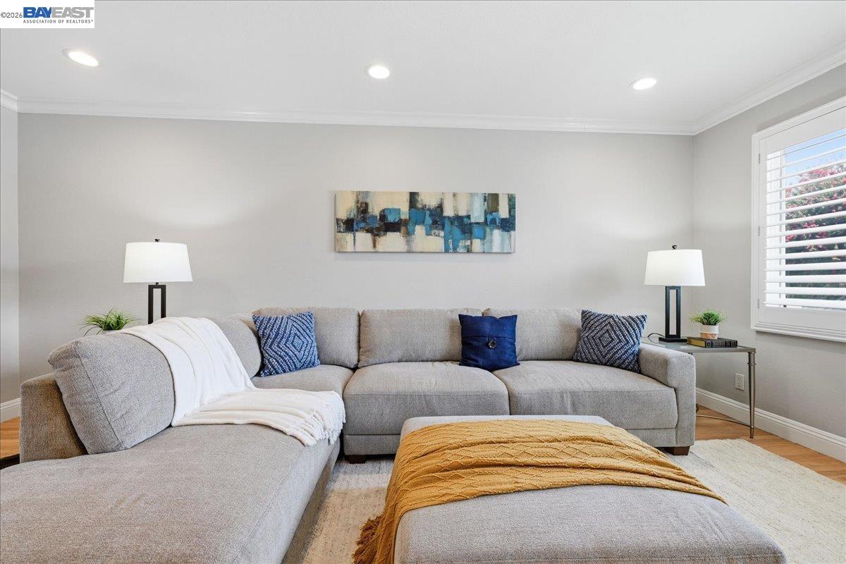 Detail Gallery Image 13 of 57 For 4685 Victoria Park Ct, Fremont,  CA 94538 - 4 Beds | 2 Baths