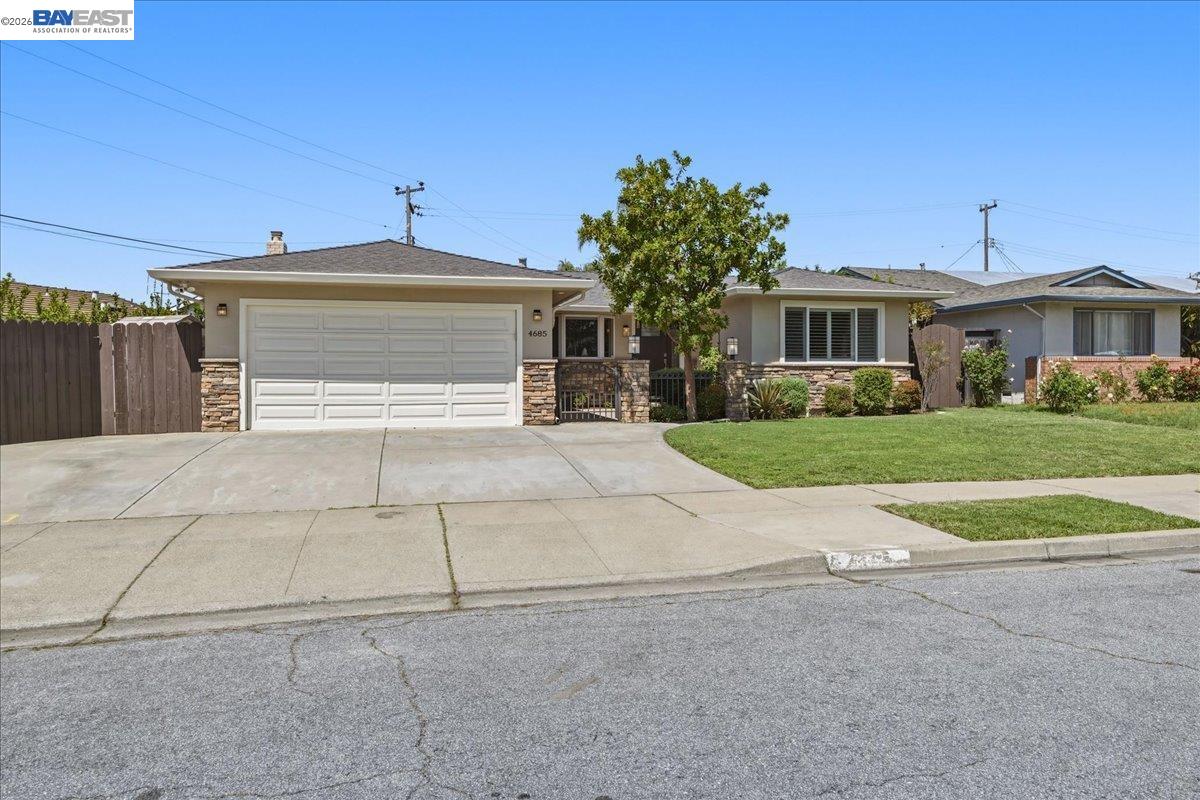 Detail Gallery Image 5 of 57 For 4685 Victoria Park Ct, Fremont,  CA 94538 - 4 Beds | 2 Baths