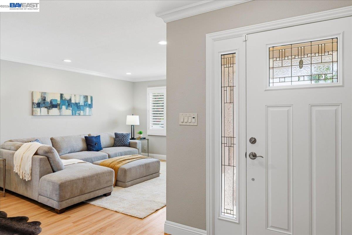 Detail Gallery Image 9 of 57 For 4685 Victoria Park Ct, Fremont,  CA 94538 - 4 Beds | 2 Baths