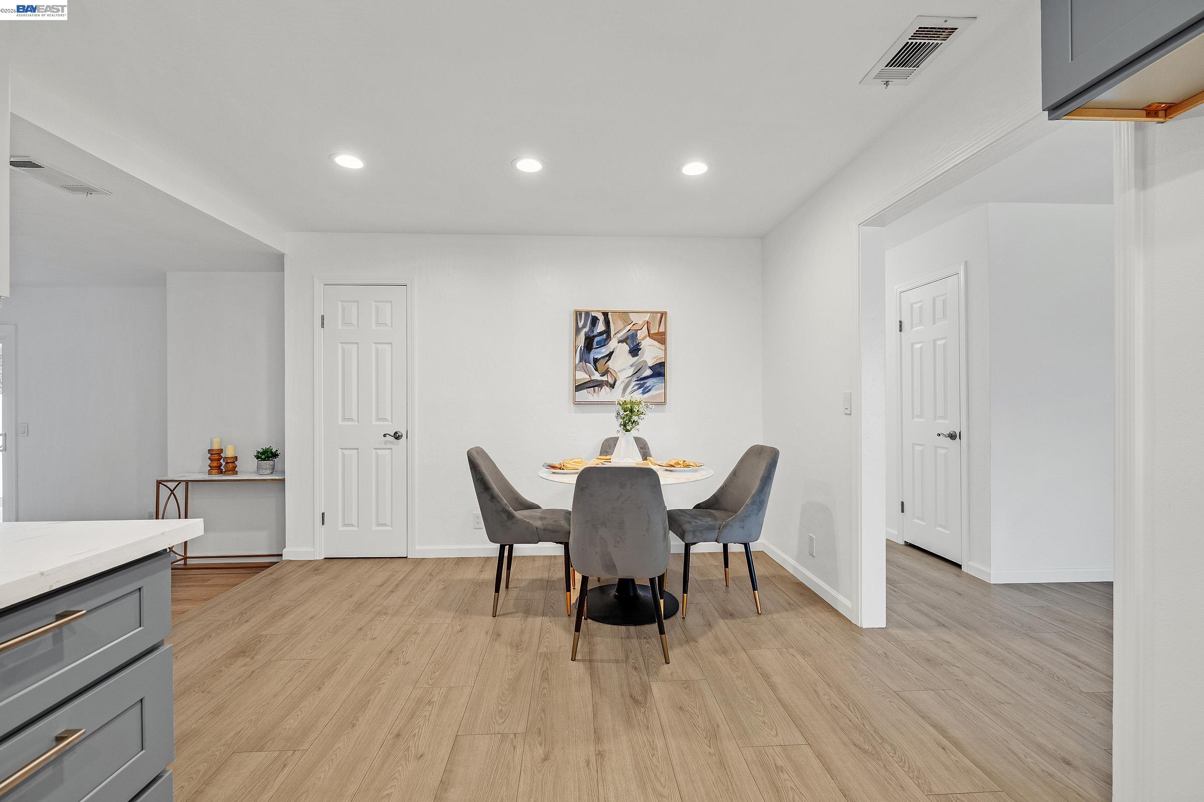 Detail Gallery Image 18 of 54 For 6931 Pine Ct, Dublin,  CA 94568 - 3 Beds | 2 Baths