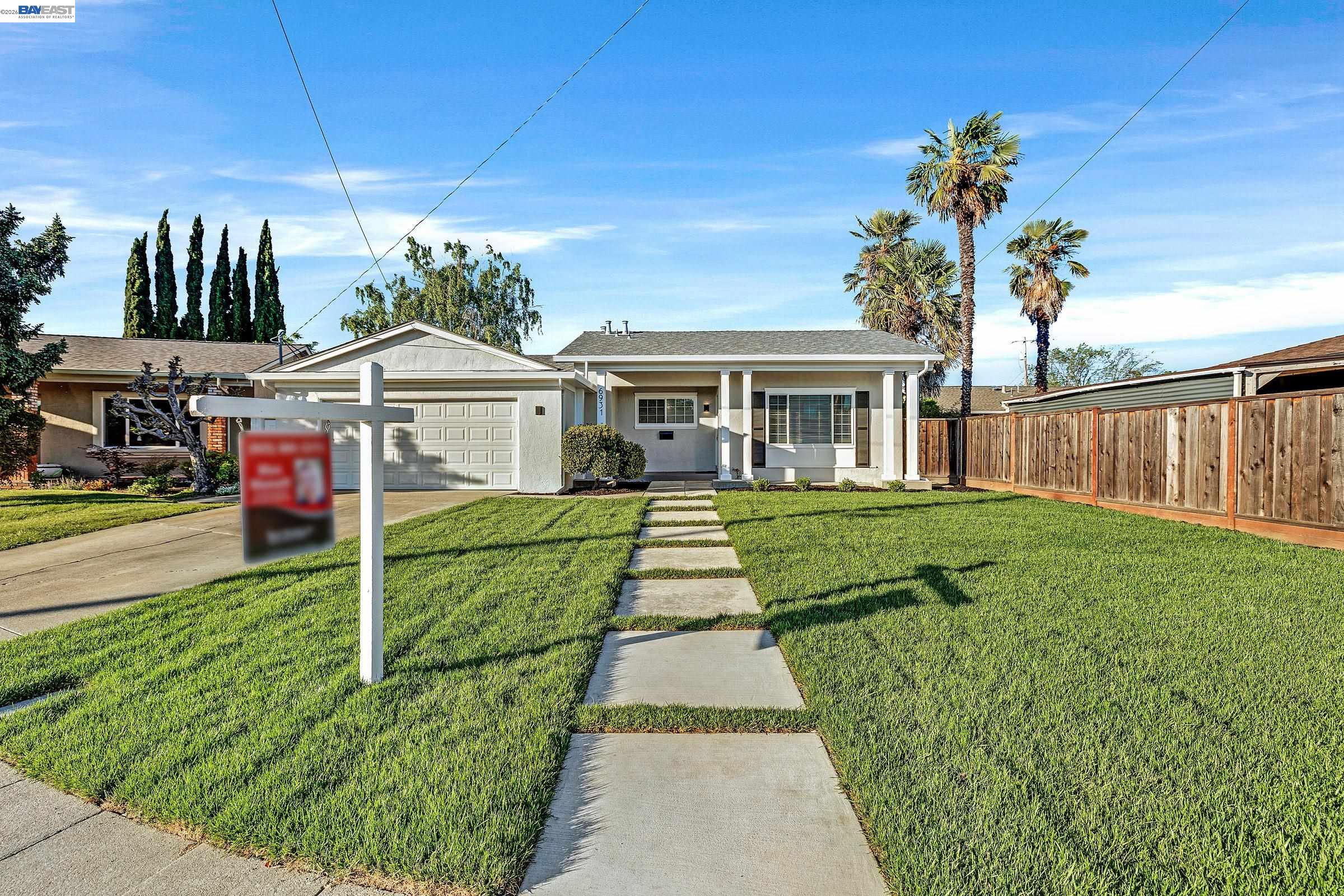 Detail Gallery Image 4 of 54 For 6931 Pine Ct, Dublin,  CA 94568 - 3 Beds | 2 Baths