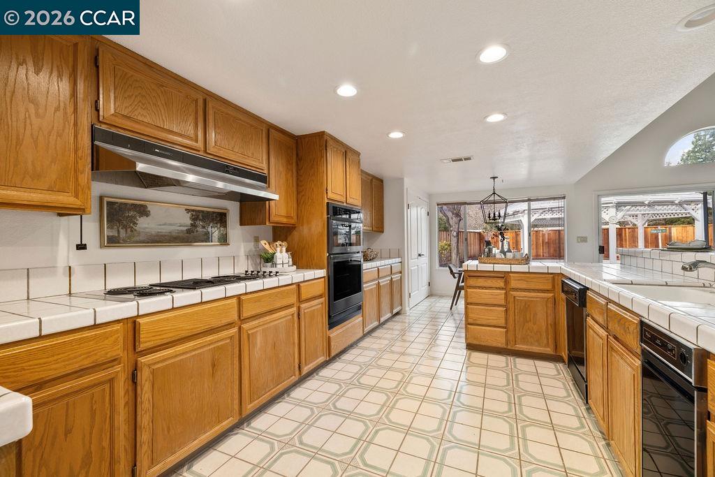 Detail Gallery Image 13 of 46 For 4283 Knollview Dr, Danville,  CA 94506 - 3 Beds | 2 Baths