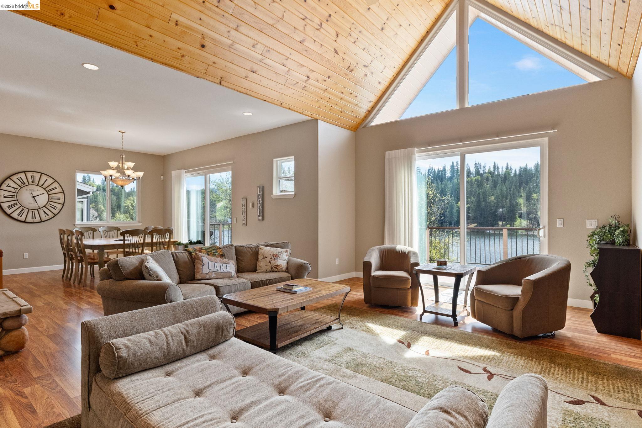 Detail Gallery Image 7 of 38 For 20312 Pine Mountain Dr., Groveland,  CA 95321 - 5 Beds | 3/1 Baths