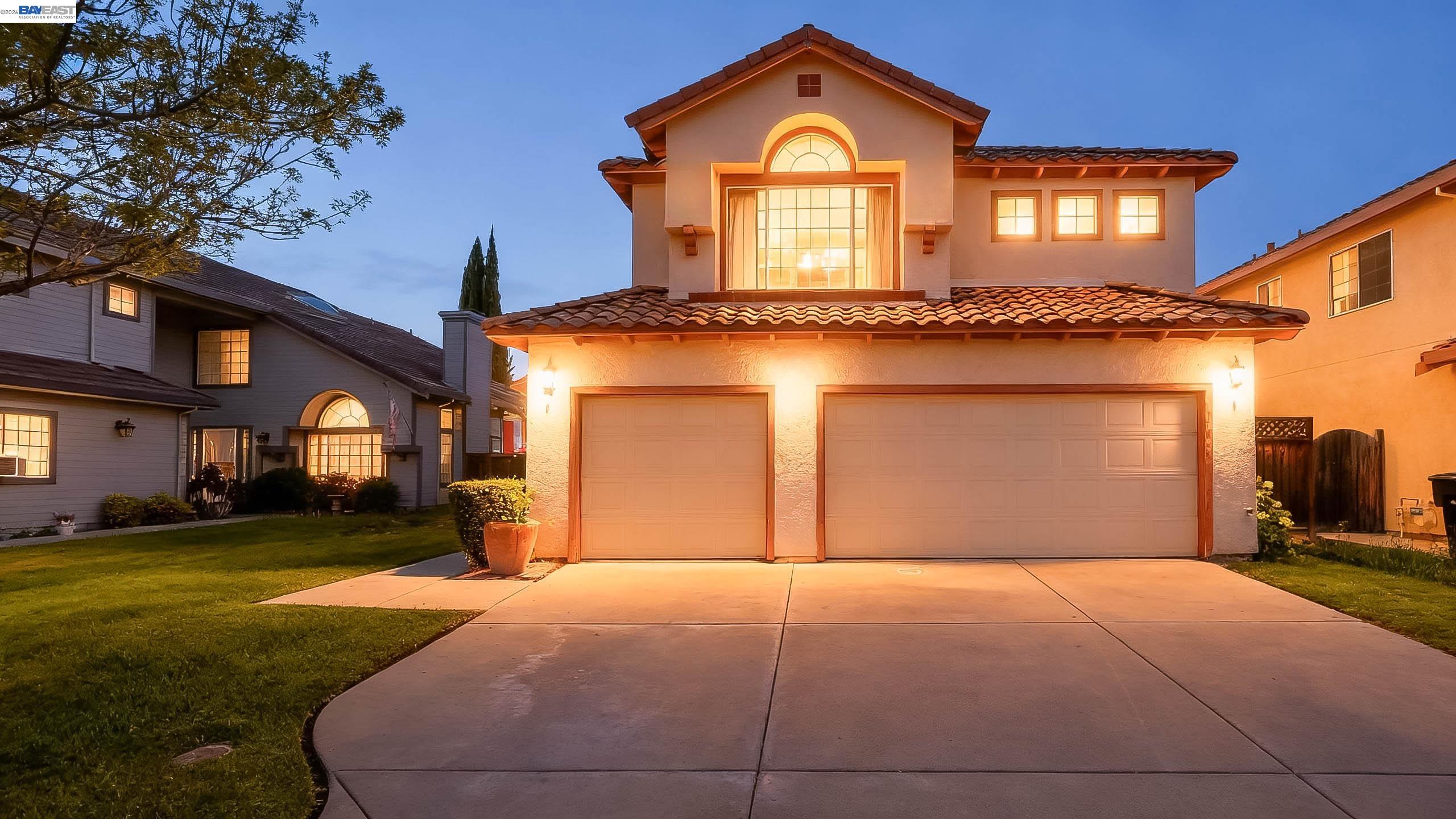 Detail Gallery Image 1 of 47 For 2065 Seville Dr, Tracy,  CA 95377 - 5 Beds | 3 Baths