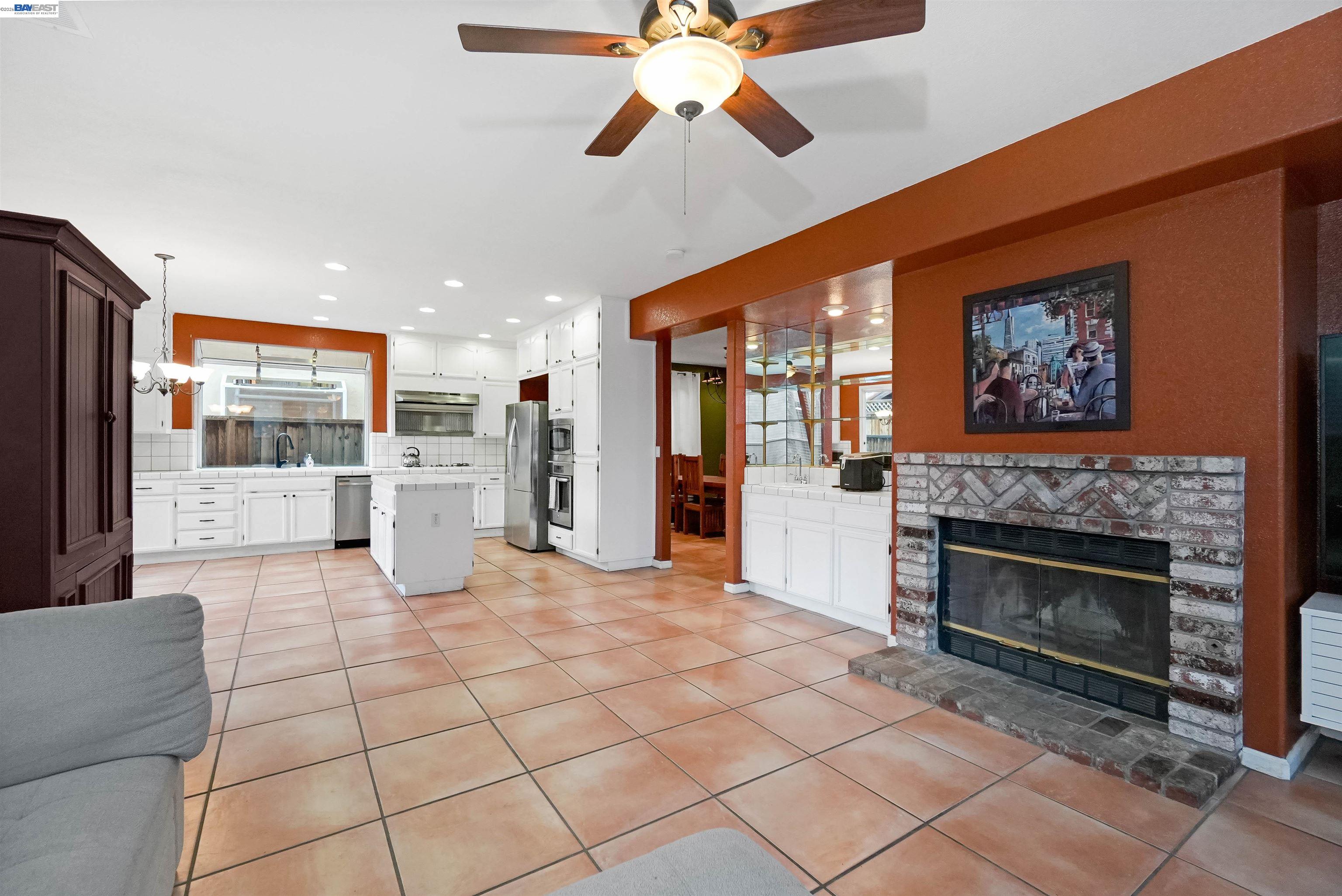 Detail Gallery Image 19 of 47 For 2065 Seville Dr, Tracy,  CA 95377 - 5 Beds | 3 Baths