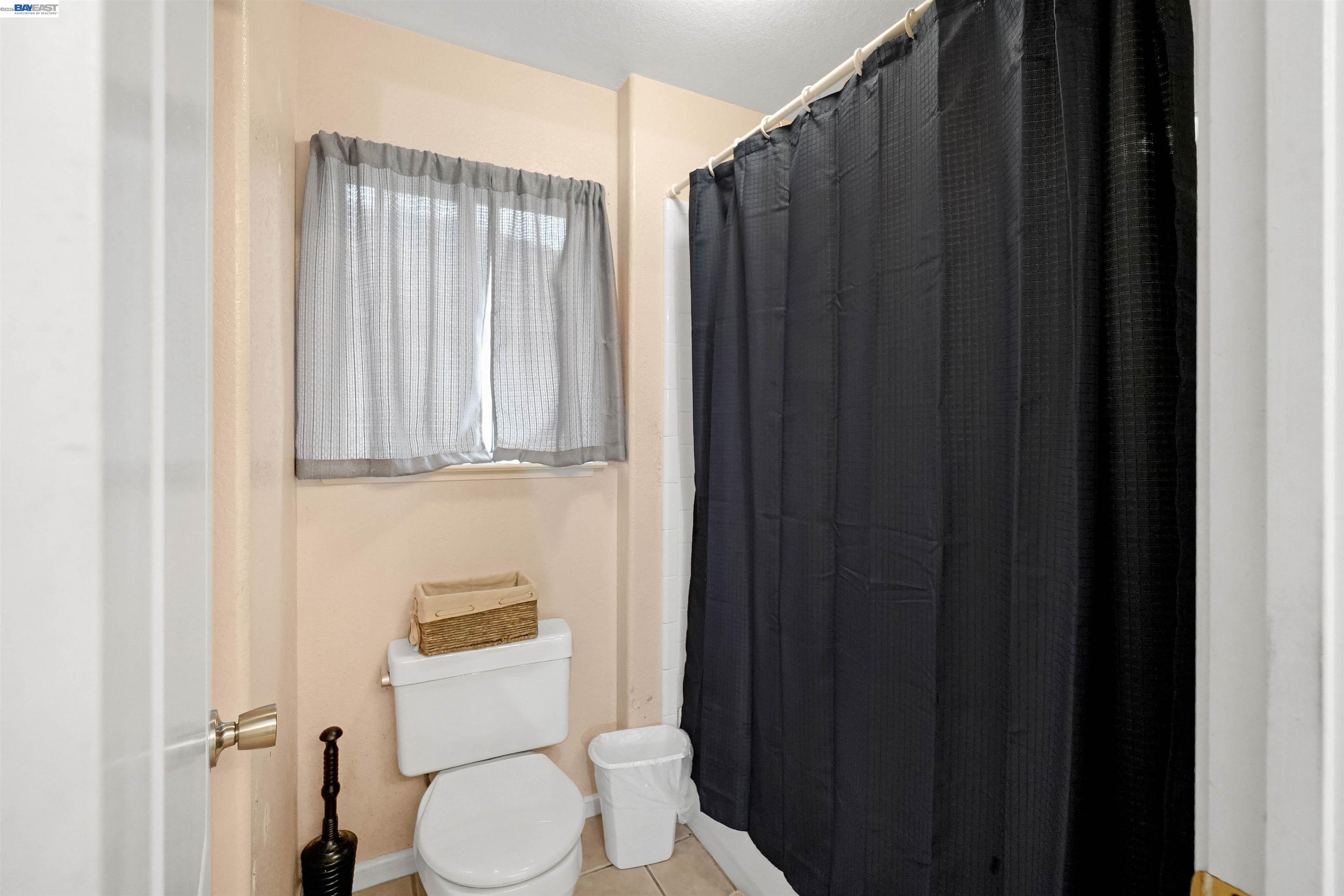 Detail Gallery Image 39 of 47 For 2065 Seville Dr, Tracy,  CA 95377 - 5 Beds | 3 Baths