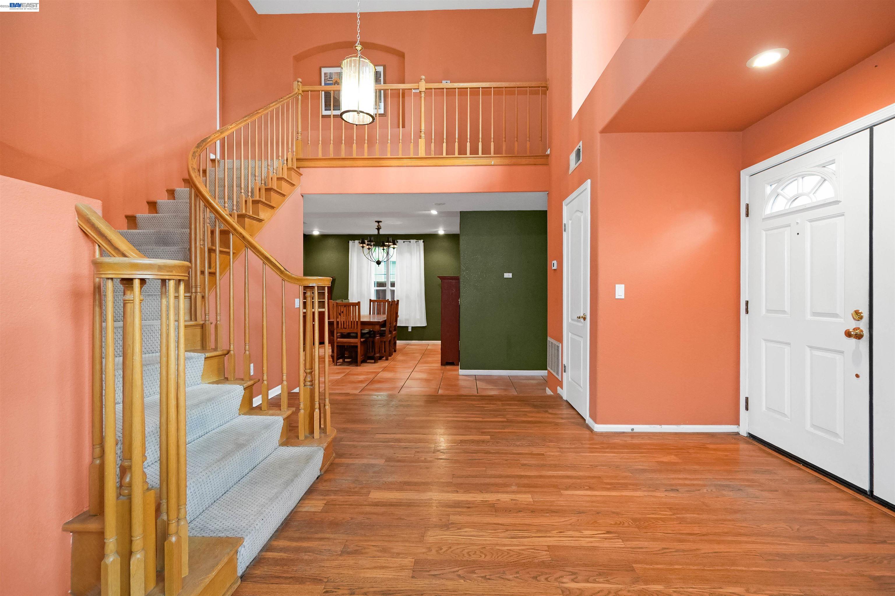 Detail Gallery Image 7 of 47 For 2065 Seville Dr, Tracy,  CA 95377 - 5 Beds | 3 Baths