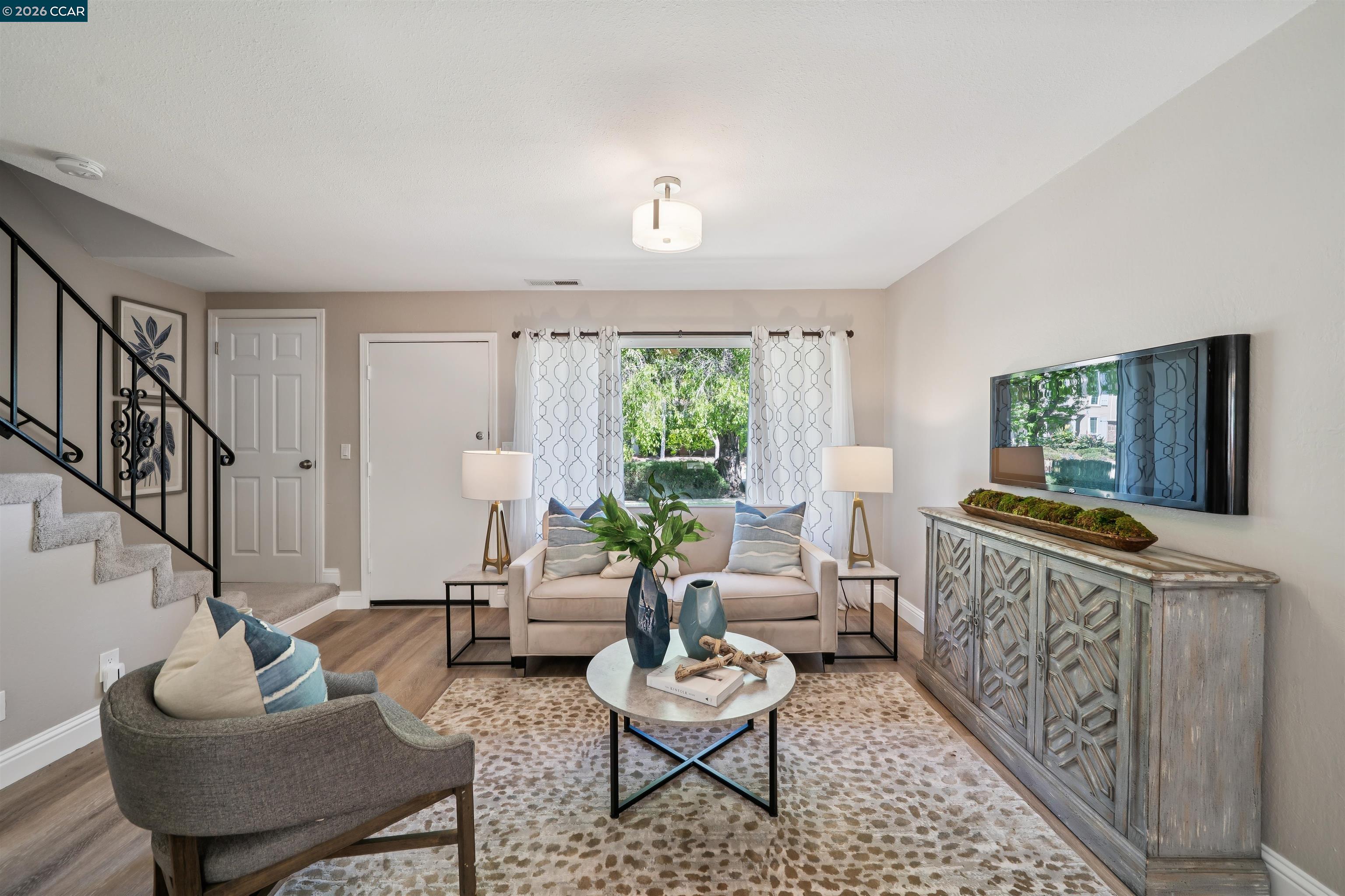 Photo #4: 41129557 Listing: Photo #4