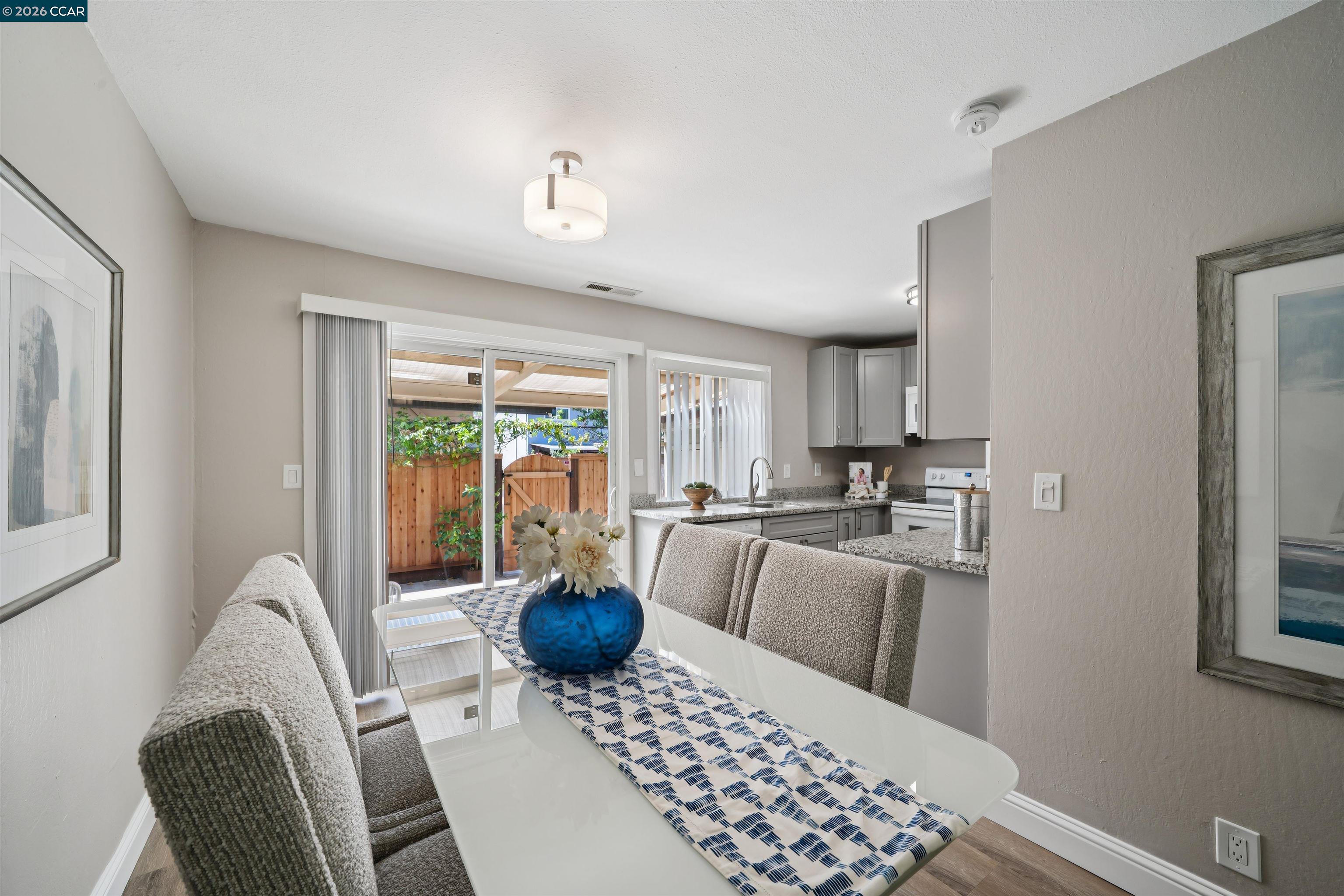 Photo #8: 41129557 Listing: Photo #8