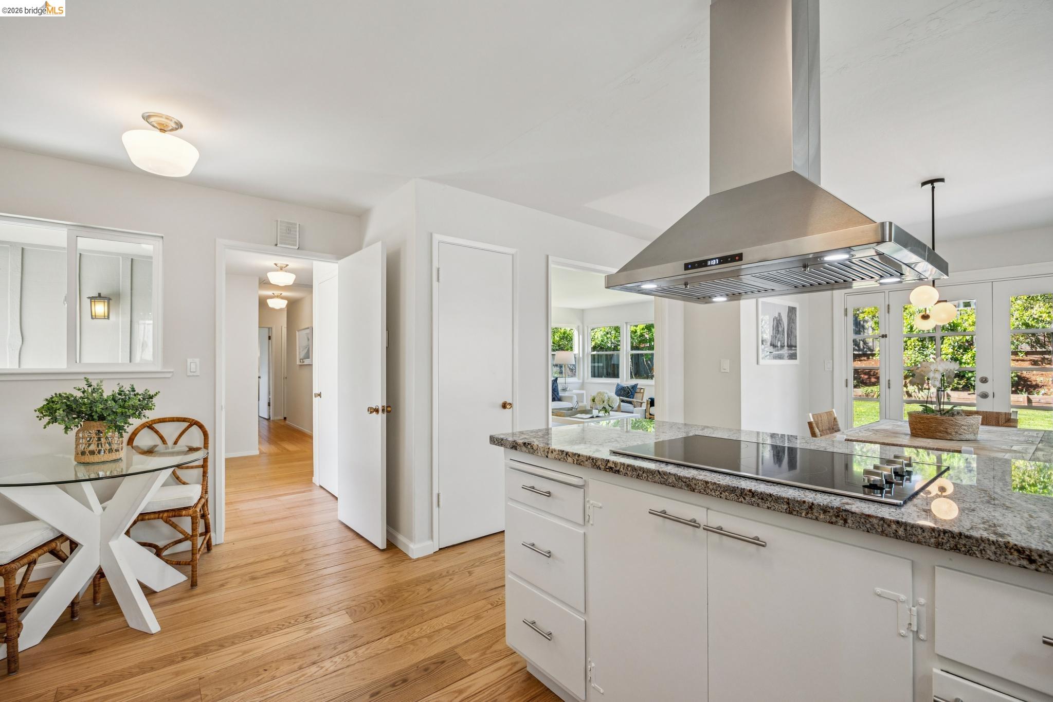 Detail Gallery Image 14 of 30 For 4 Camelford Ct, Moraga,  CA 94556 - 3 Beds | 2 Baths