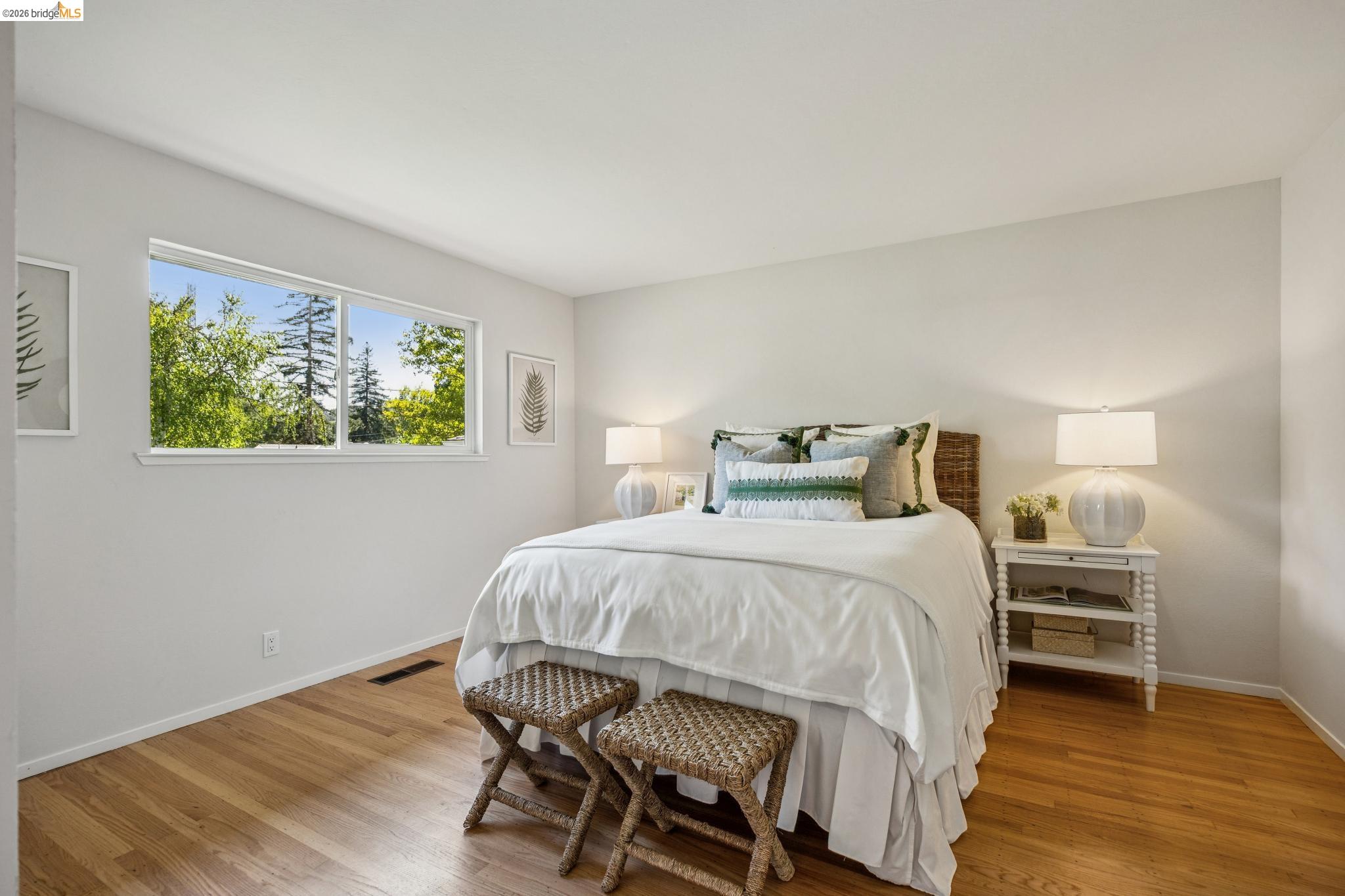 Detail Gallery Image 17 of 30 For 4 Camelford Ct, Moraga,  CA 94556 - 3 Beds | 2 Baths