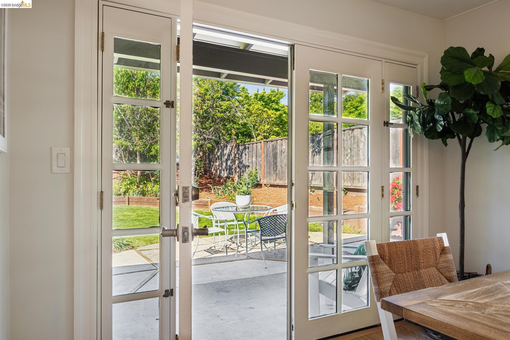 Detail Gallery Image 23 of 30 For 4 Camelford Ct, Moraga,  CA 94556 - 3 Beds | 2 Baths