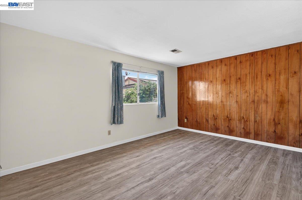 Detail Gallery Image 16 of 29 For 8373 Locust Pl, Dublin,  CA 94568 - 4 Beds | 2/1 Baths