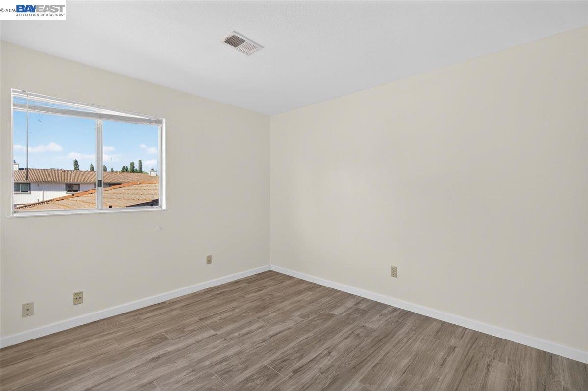 Detail Gallery Image 18 of 29 For 8373 Locust Pl, Dublin,  CA 94568 - 4 Beds | 2/1 Baths