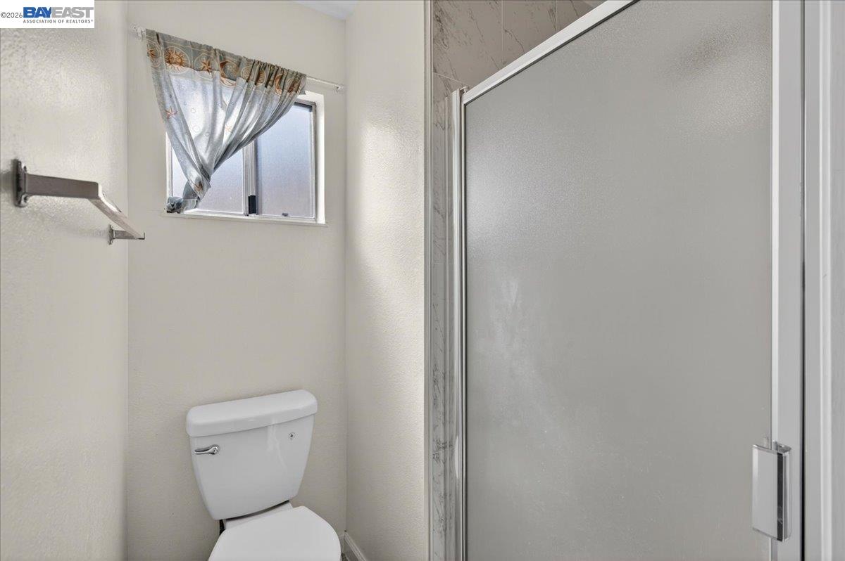 Detail Gallery Image 20 of 29 For 8373 Locust Pl, Dublin,  CA 94568 - 4 Beds | 2/1 Baths