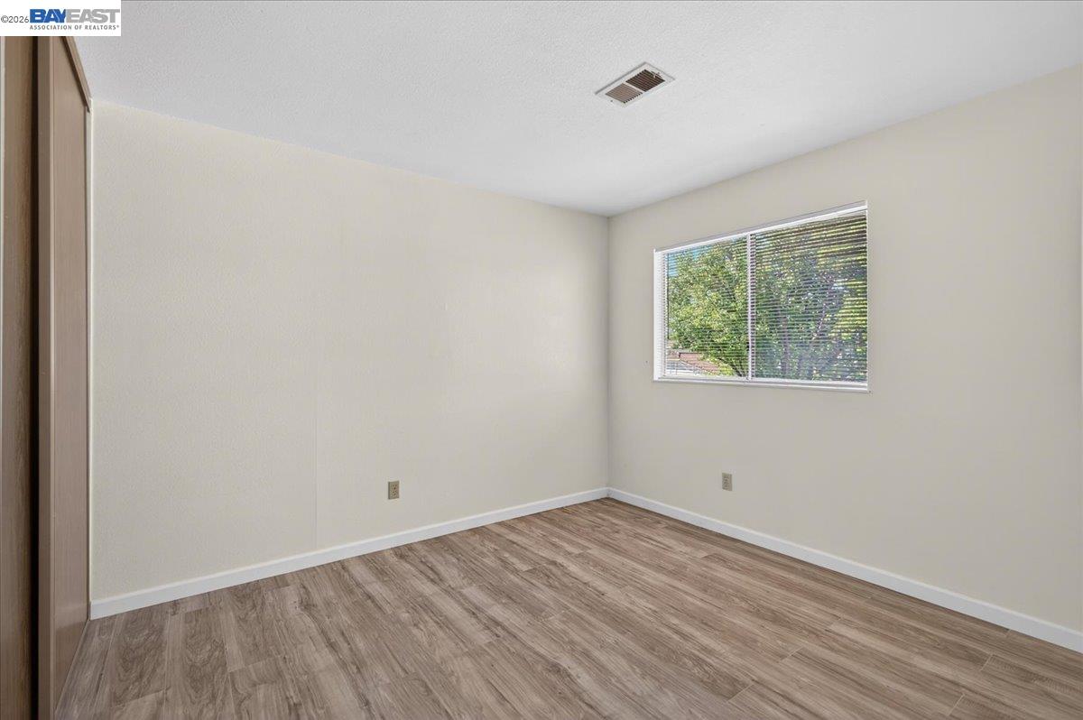 Detail Gallery Image 23 of 29 For 8373 Locust Pl, Dublin,  CA 94568 - 4 Beds | 2/1 Baths