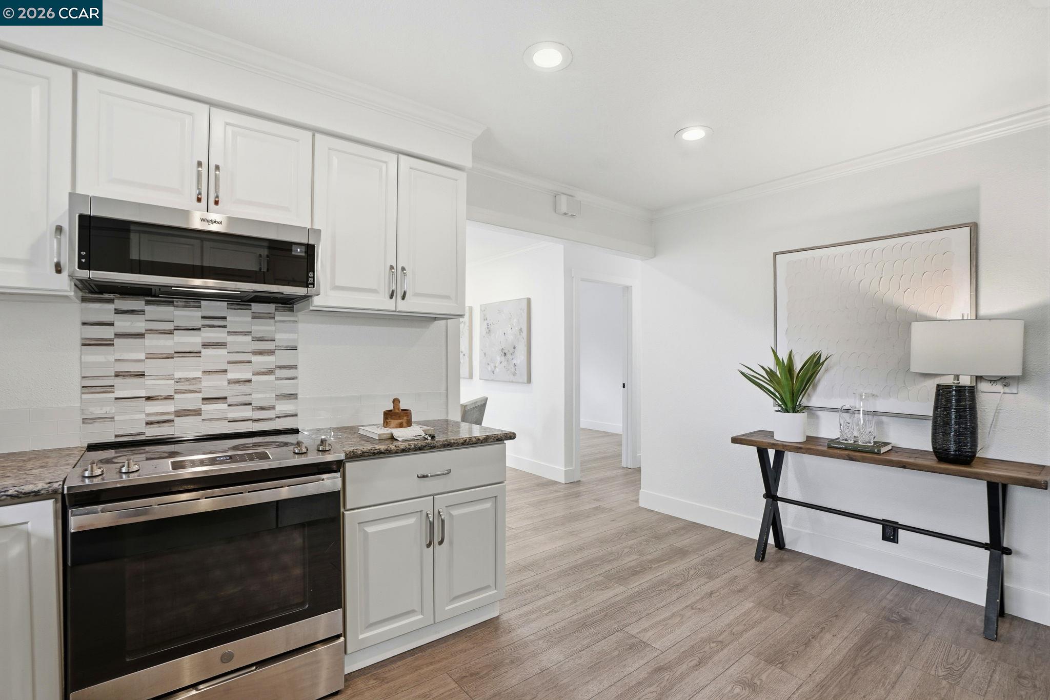 Detail Gallery Image 10 of 23 For 860 San Simeon Drive, Concord,  CA 94518 - 3 Beds | 2 Baths