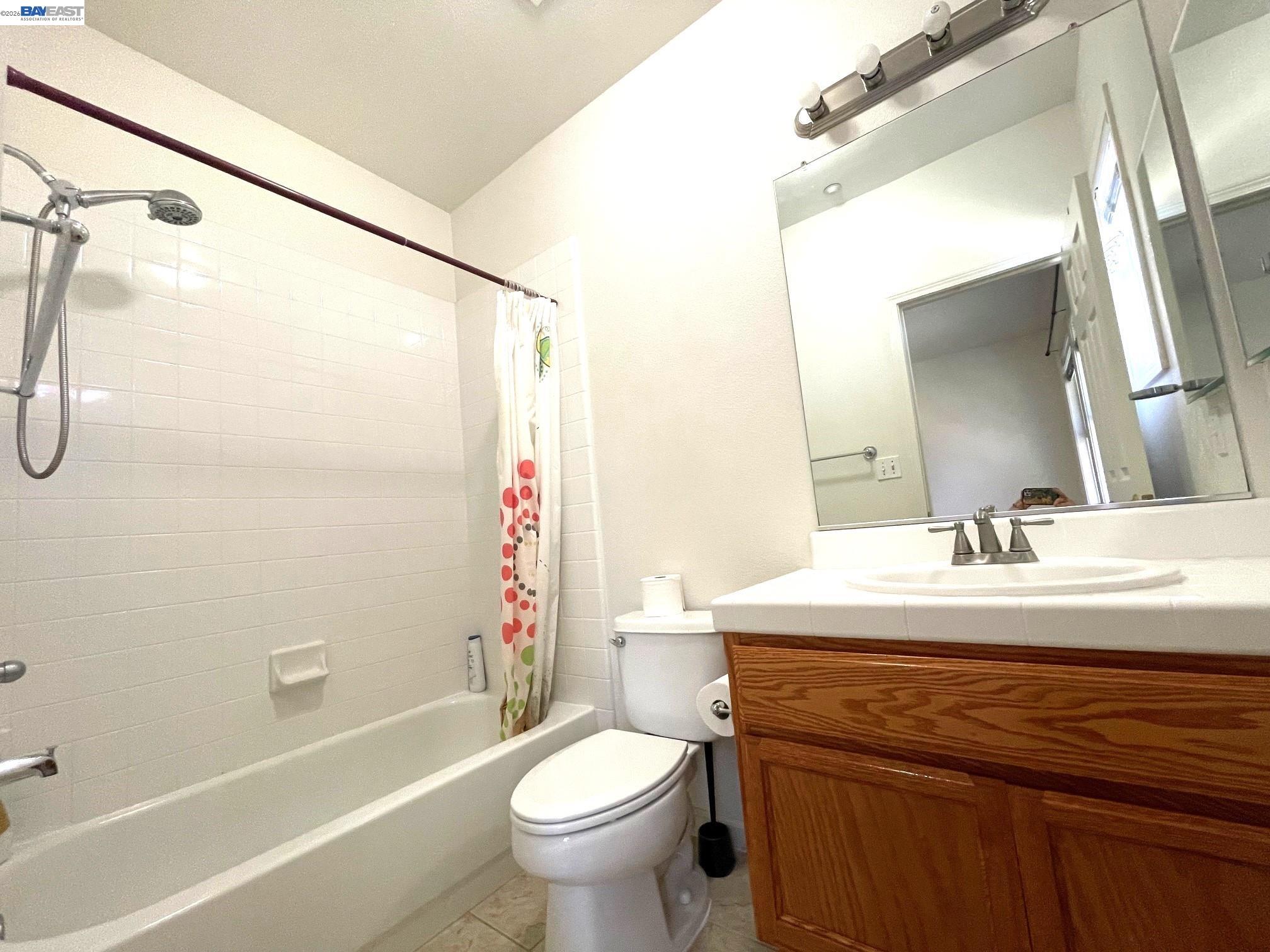 Detail Gallery Image 12 of 14 For 4613 Sandyford Ct, Dublin,  CA 94568-7839 - 2 Beds | 2/1 Baths