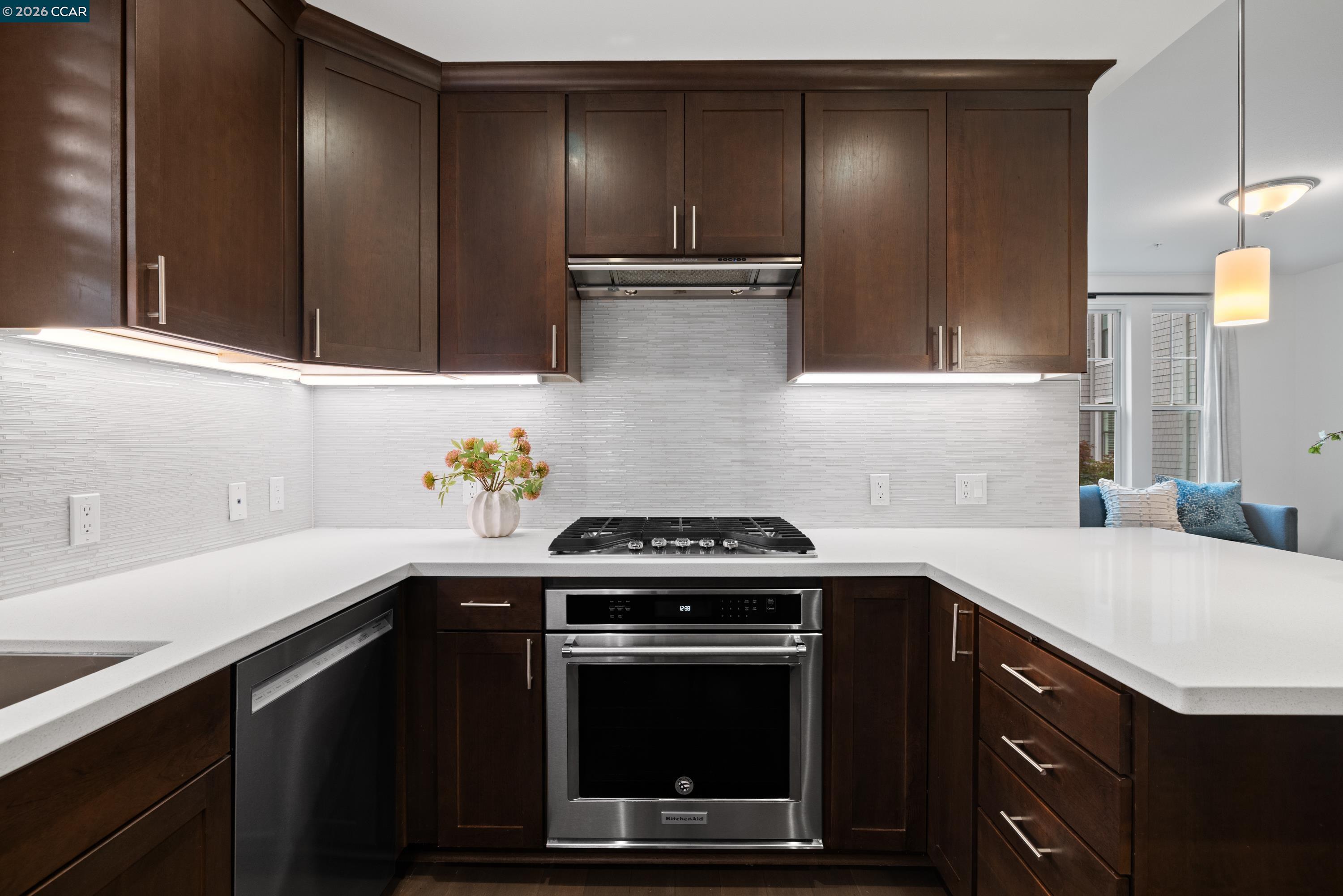 Detail Gallery Image 11 of 26 For 1000 Dewing Ave #210,  Lafayette,  CA 94549 - 3 Beds | 2 Baths