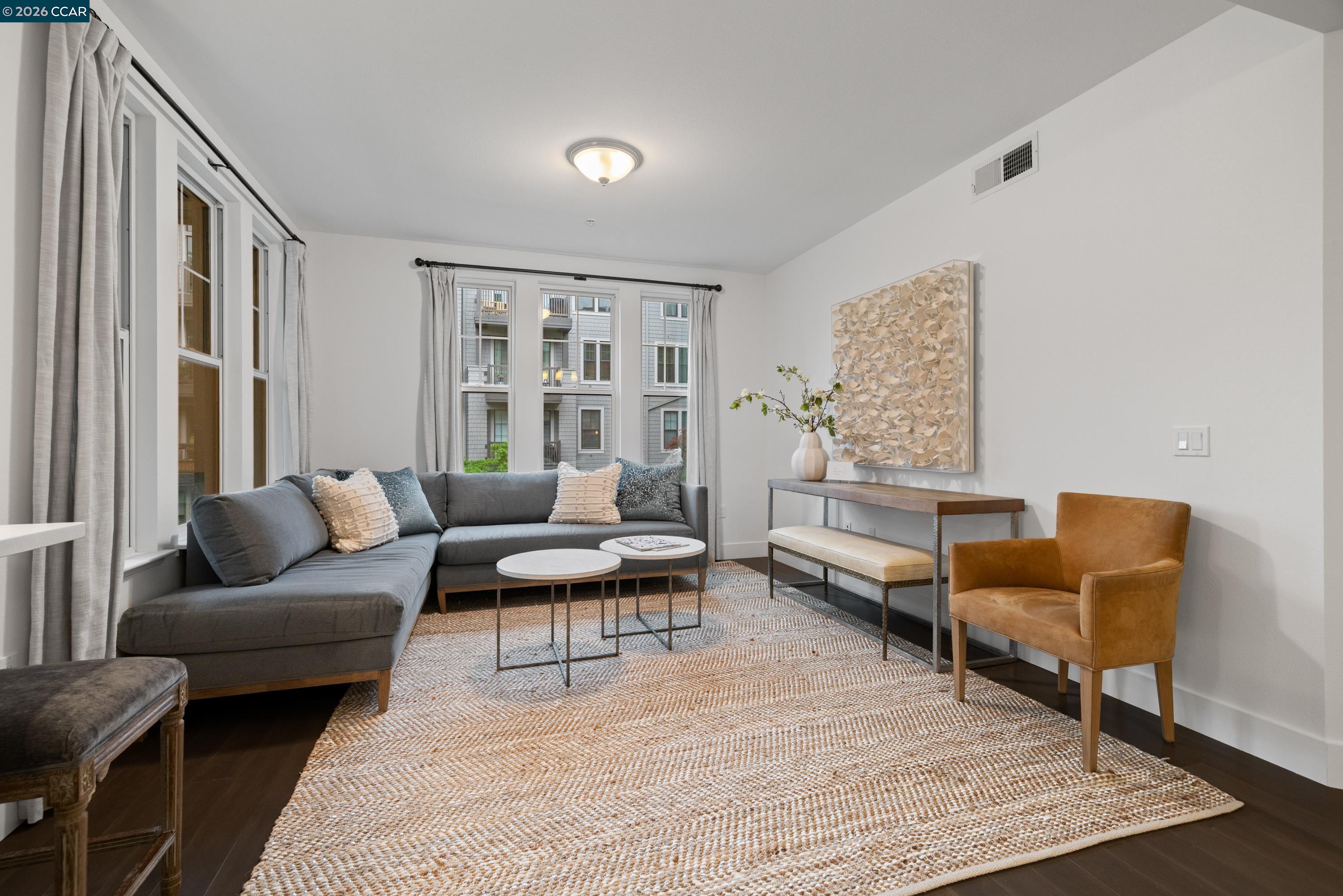 Detail Gallery Image 5 of 26 For 1000 Dewing Ave #210,  Lafayette,  CA 94549 - 3 Beds | 2 Baths