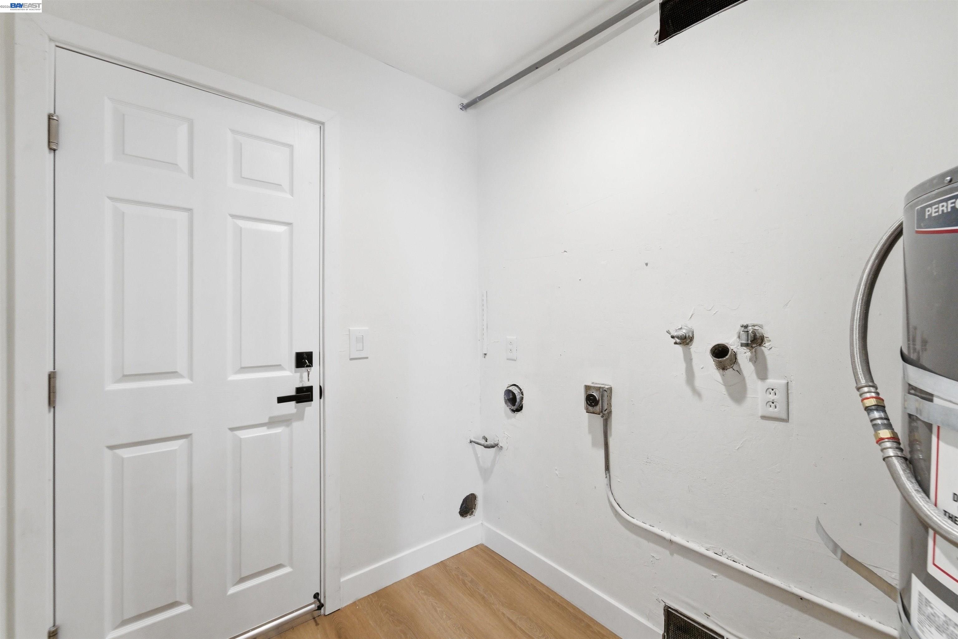 Detail Gallery Image 31 of 40 For 402 Avenida Arboles, San Jose,  CA 95123 - 5 Beds | 3 Baths