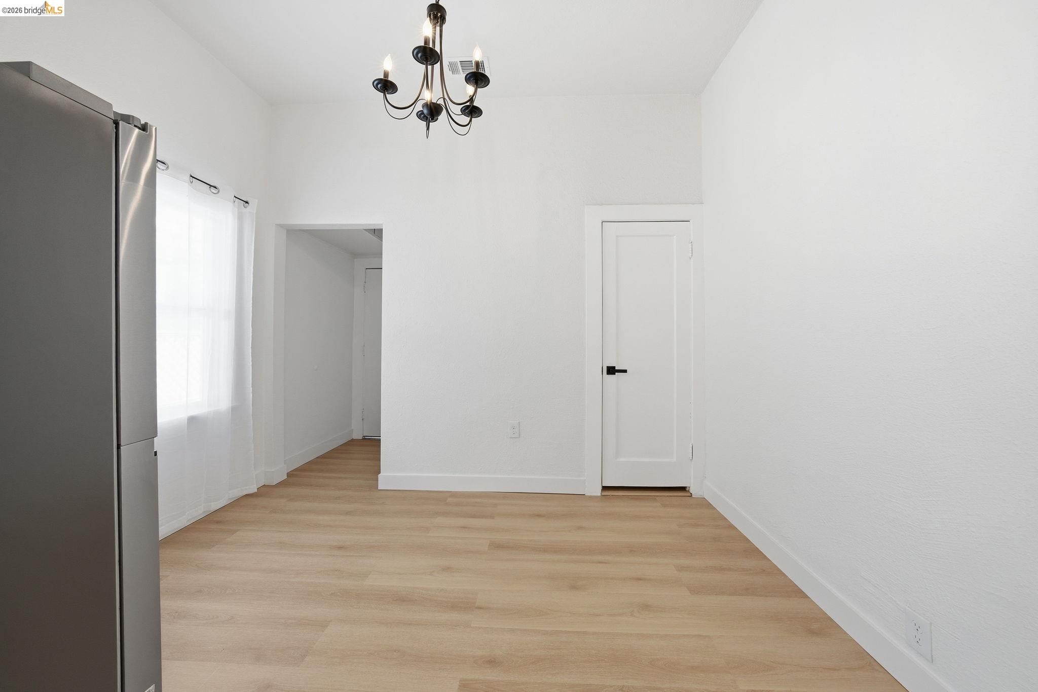 Detail Gallery Image 13 of 58 For 3316 Market St, Oakland,  CA 94608 - 3 Beds | 3 Baths