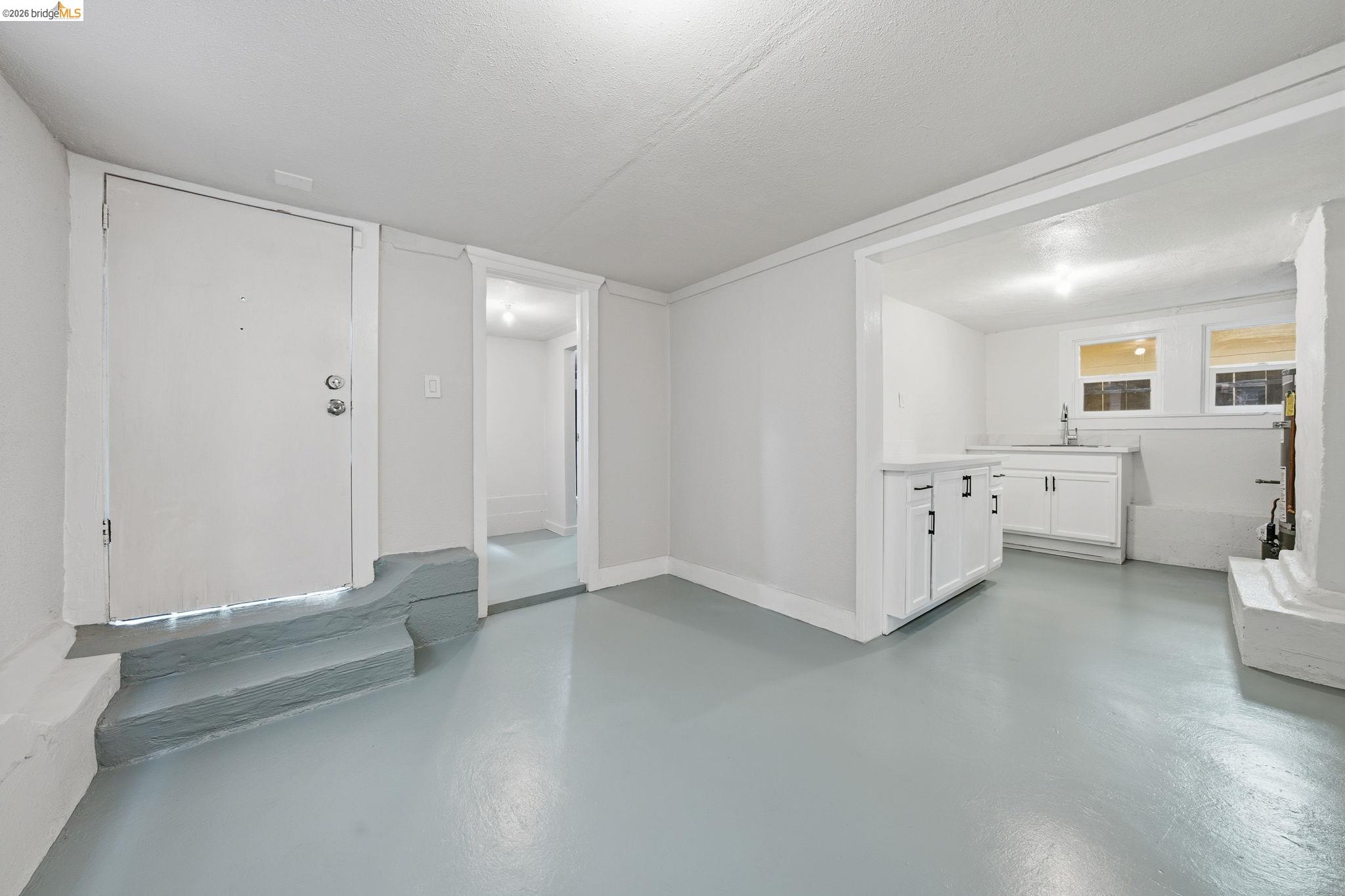 Detail Gallery Image 29 of 58 For 3316 Market St, Oakland,  CA 94608 - 3 Beds | 3 Baths