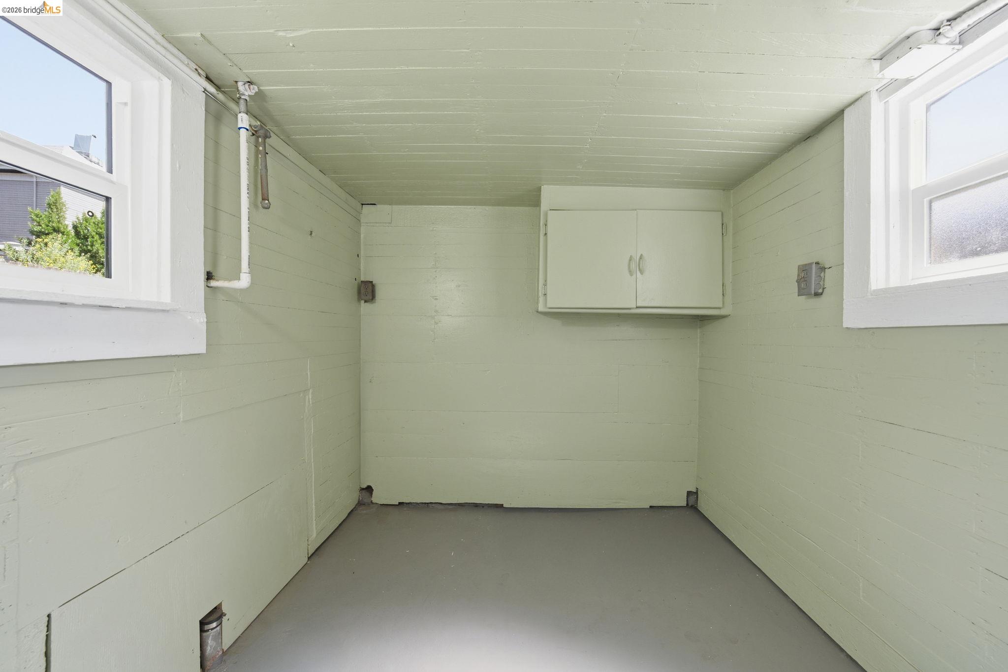 Detail Gallery Image 46 of 58 For 3316 Market St, Oakland,  CA 94608 - 3 Beds | 3 Baths